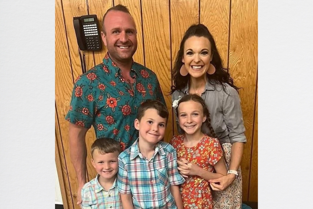 Illinois Republican Candidate& 039;s Family Killed in Helicopter Crash