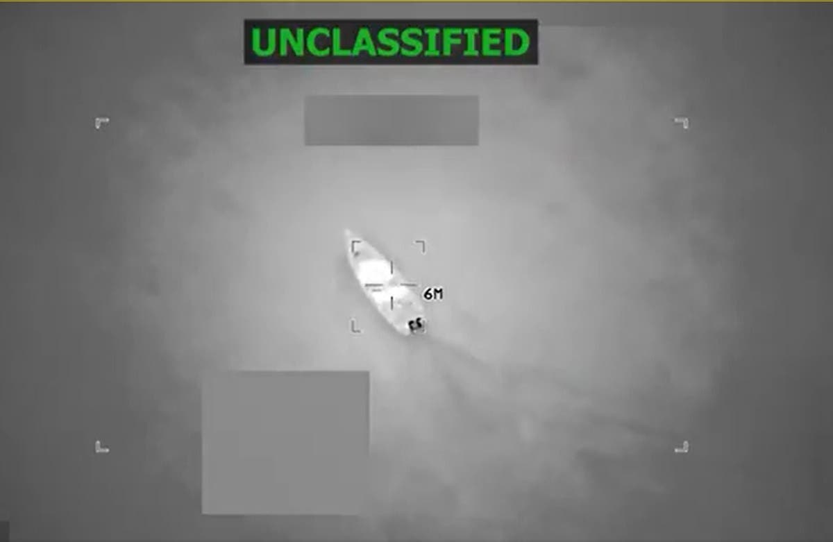 ASSISTA: Ataque dos EUA destrói barco de drogas venezuelano ASSISTA: Ataque dos EUA destrói barco de drogas venezuelano