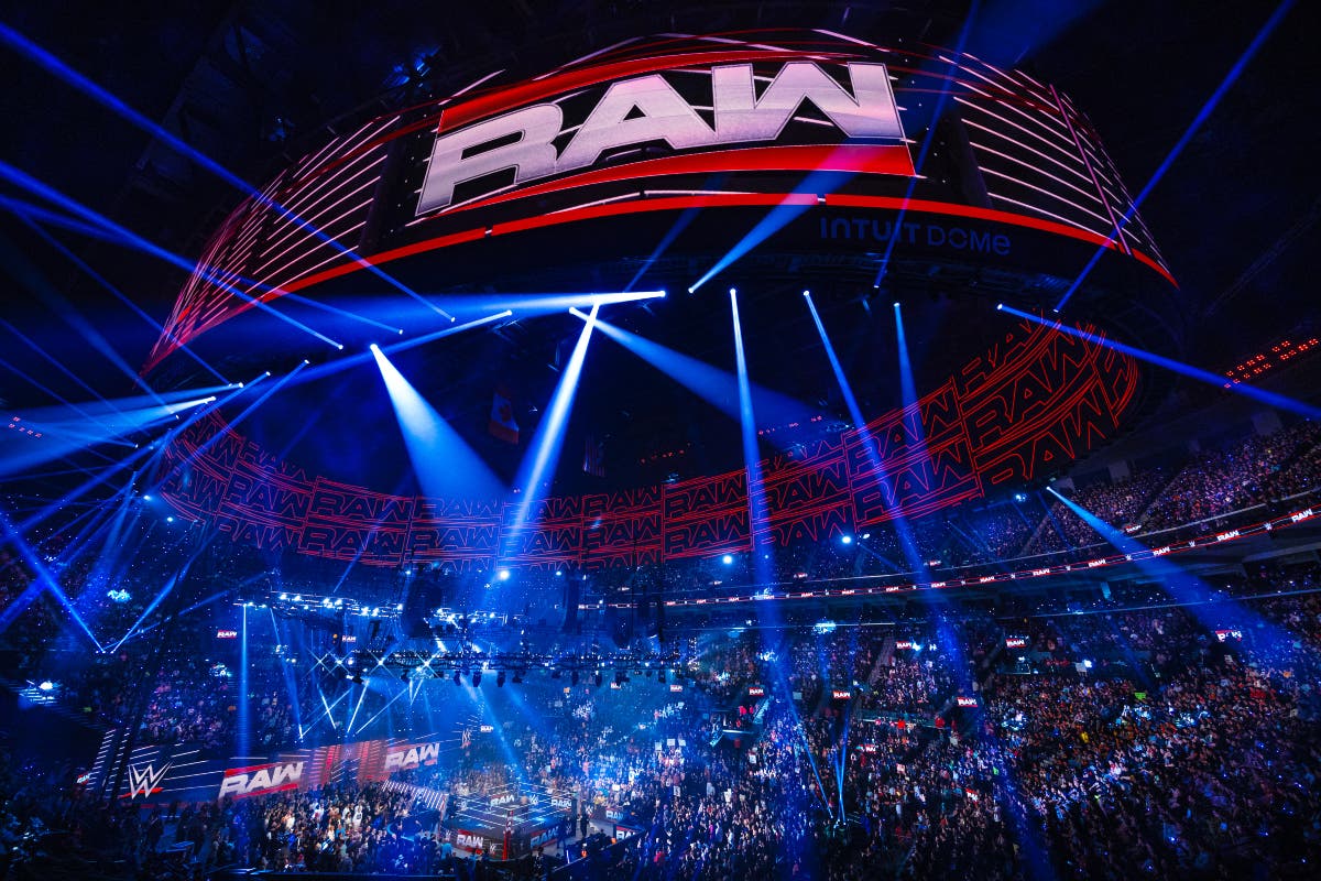 WWE Signs Major Monday Night Raw Star to Long-Term Deal