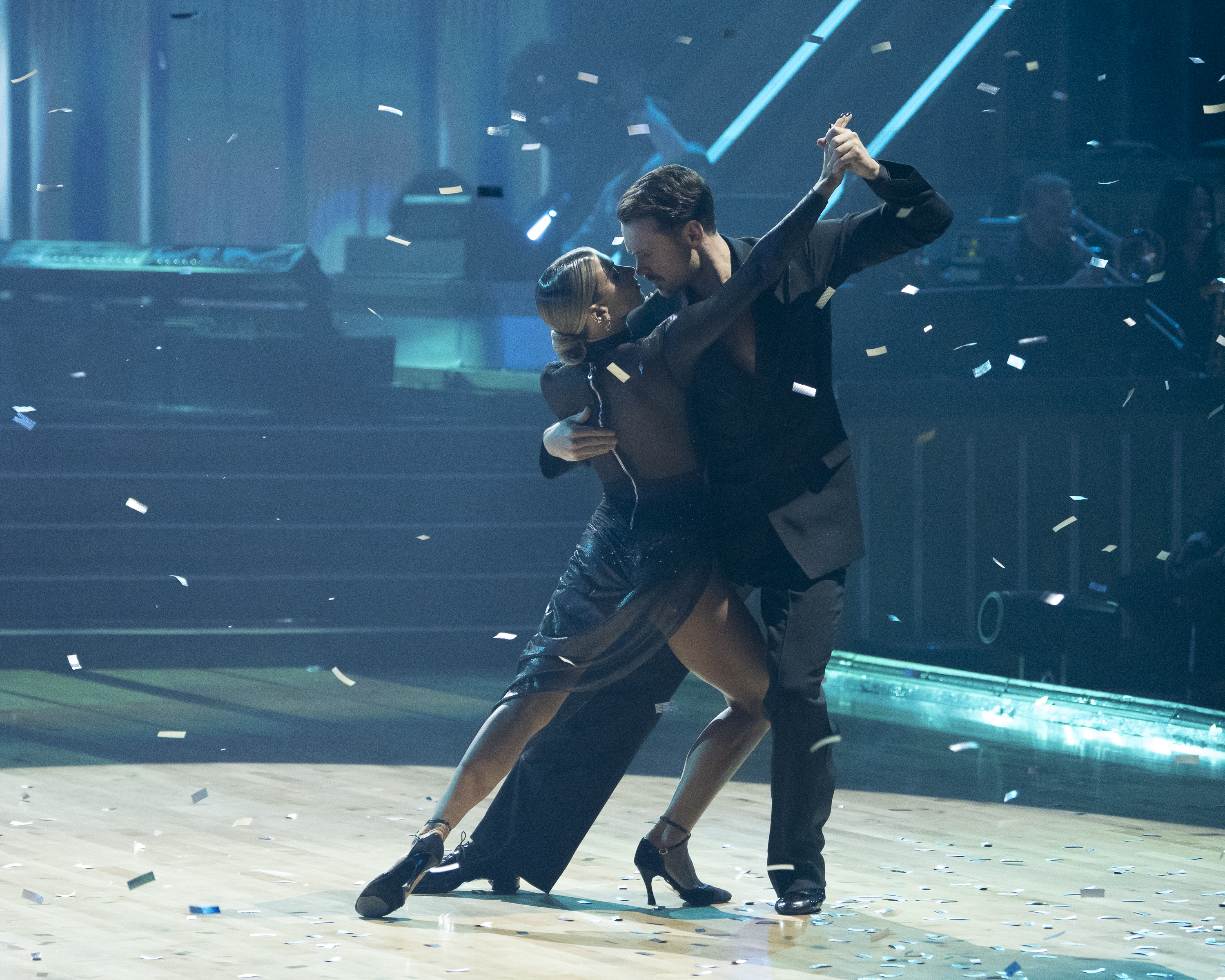 Dancing with the Stars: Six Couples Take on Prince-Themed Semi-Finals—Live Updates