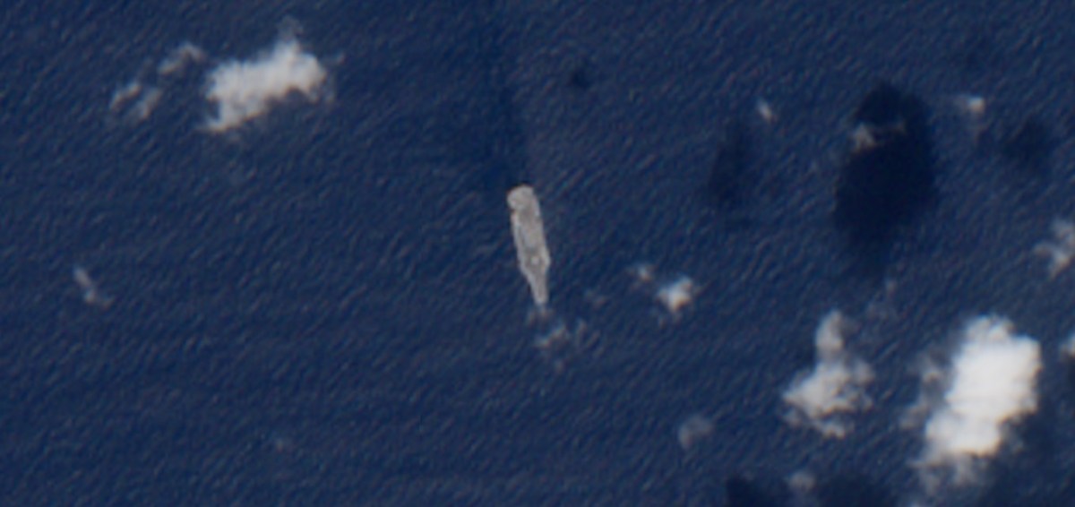Foto de satélite mostra grupo de ataque de porta-aviões dos EUA em águas caribenhas Foto de satélite mostra grupo de ataque de porta-aviões dos EUA em águas caribenhas