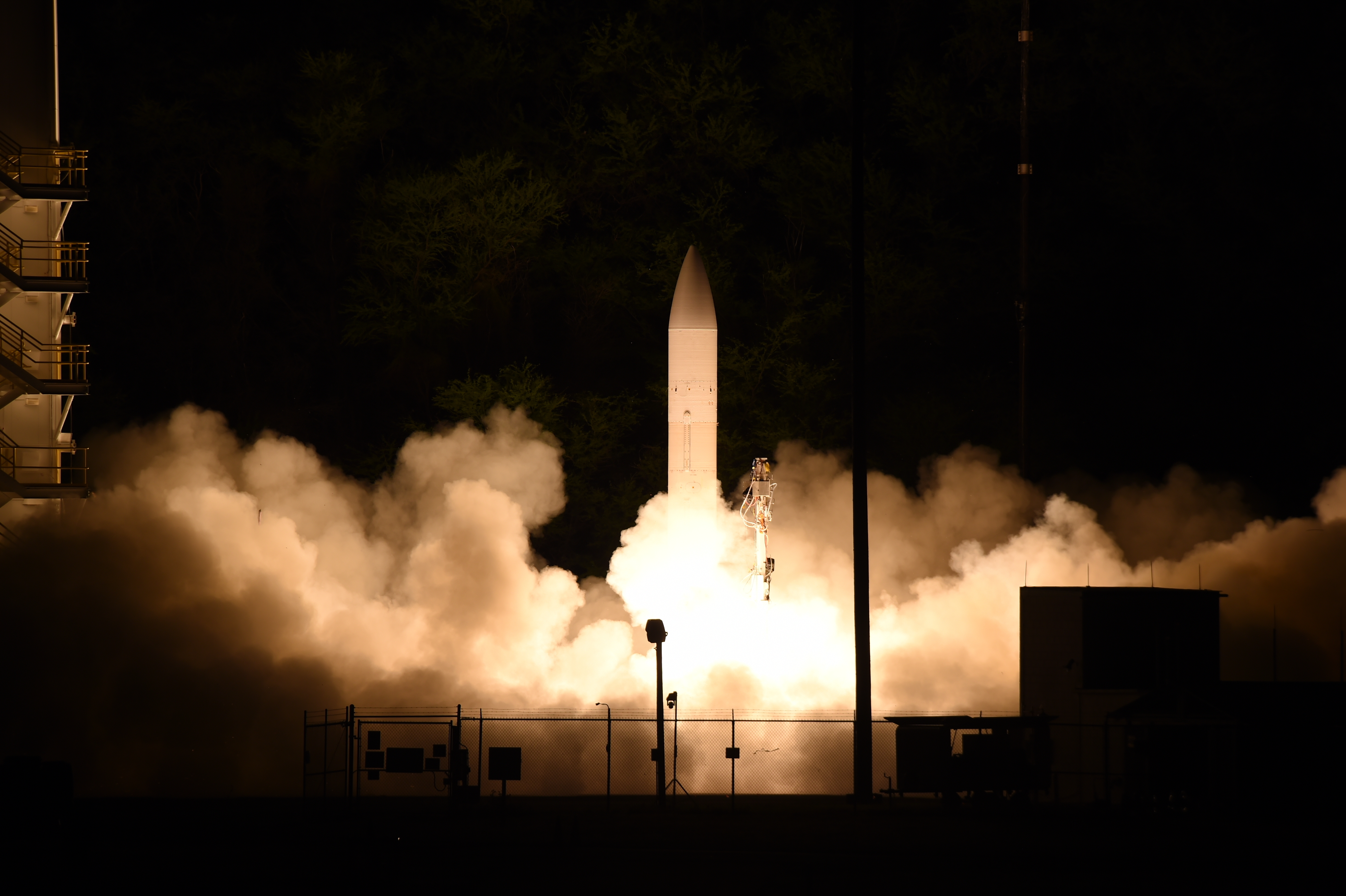 Military to Scale Hypersonic Arsenal With New Tech to 'Maximize Lethality'