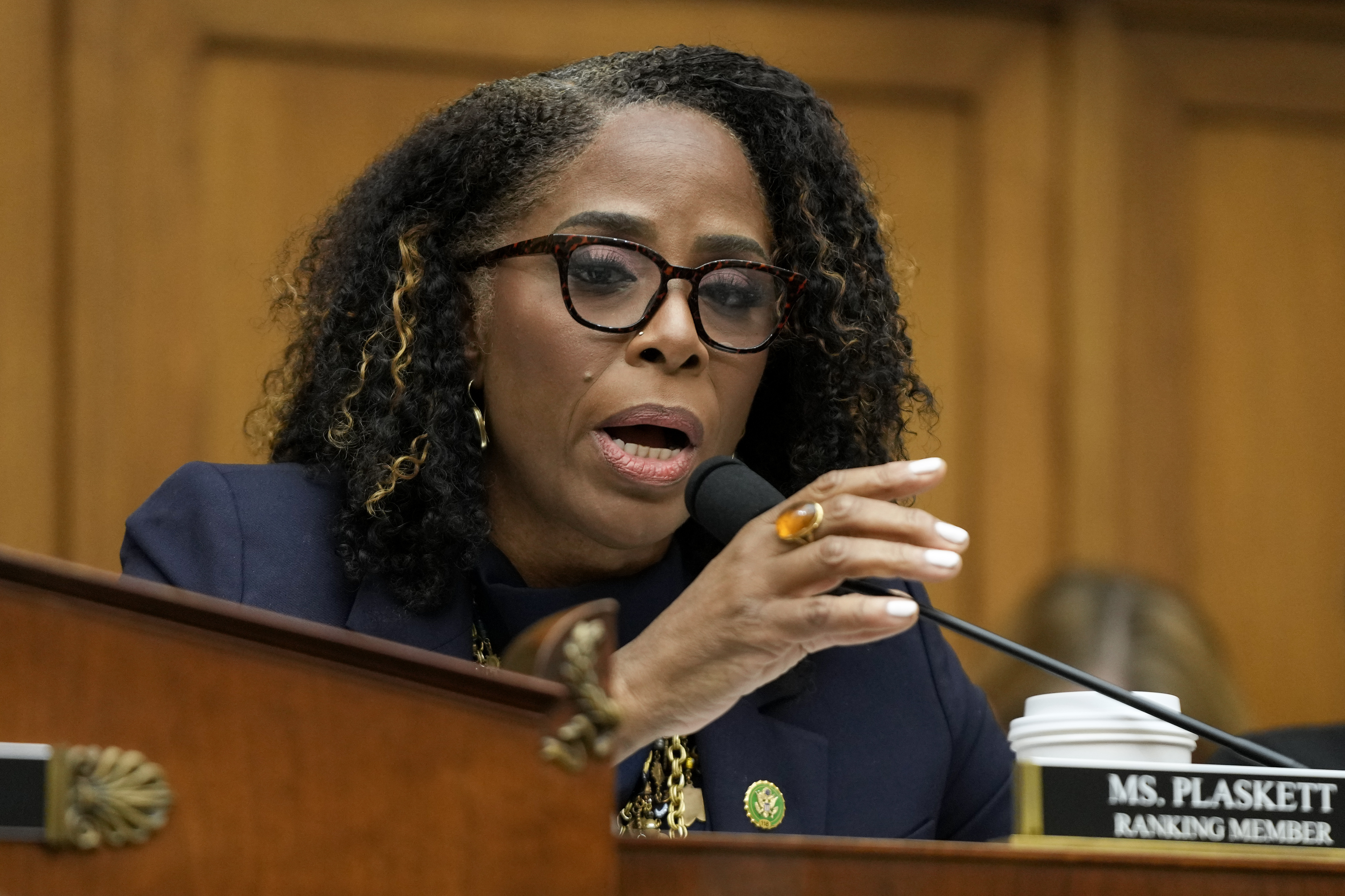 Epstein Helped Democrat Lawmaker by Text During Michael Cohen Testimony