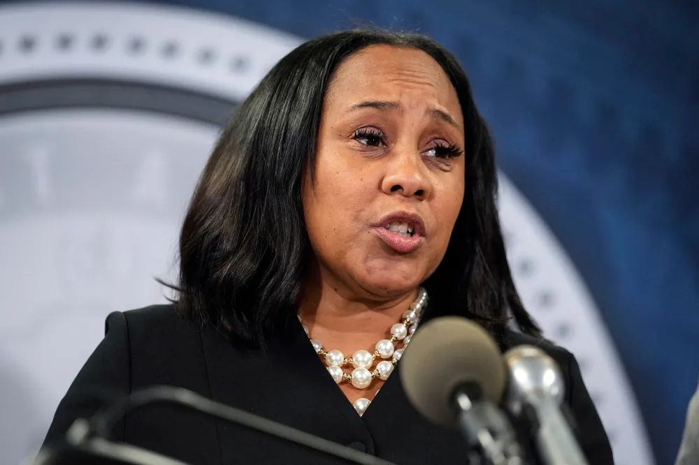 Georgia Prosecutor Assigns Himself to Trump's 2020 Election ...