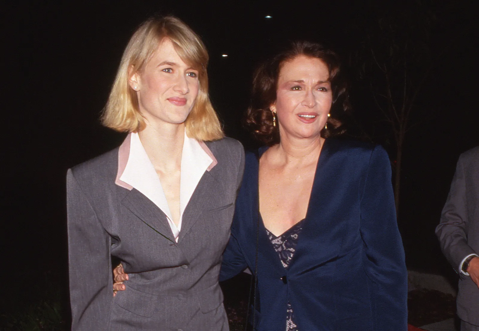 Diane Ladd Dead At 89: Laura Dern Leads Tributes To Her Star Mother -  Newsweek, image size:1600x1108