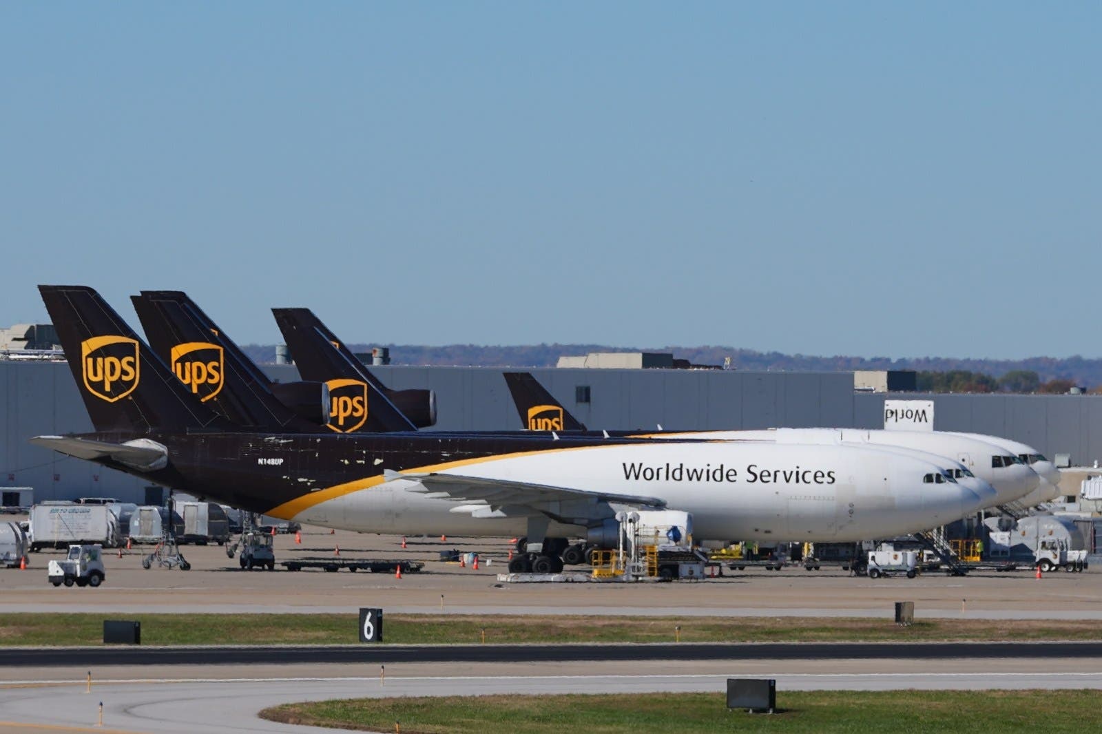 Queda de Avião da UPS: Entenda a Tragédia que Paralisou a Frota e Chocou o Mundo!