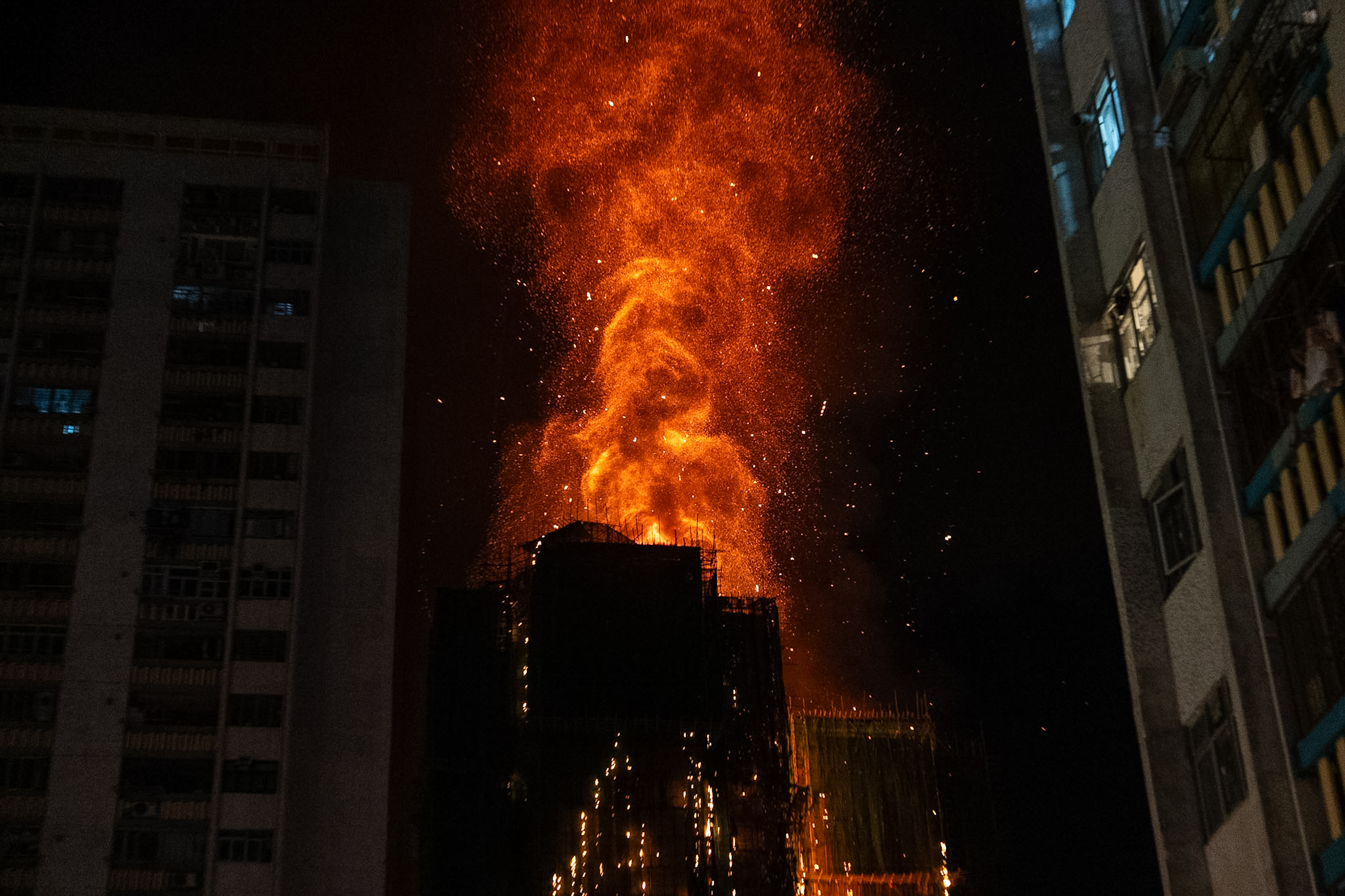 Hong Kong Fire Update—Several Dead as Huge Blaze Engulfs Multiple Buildings