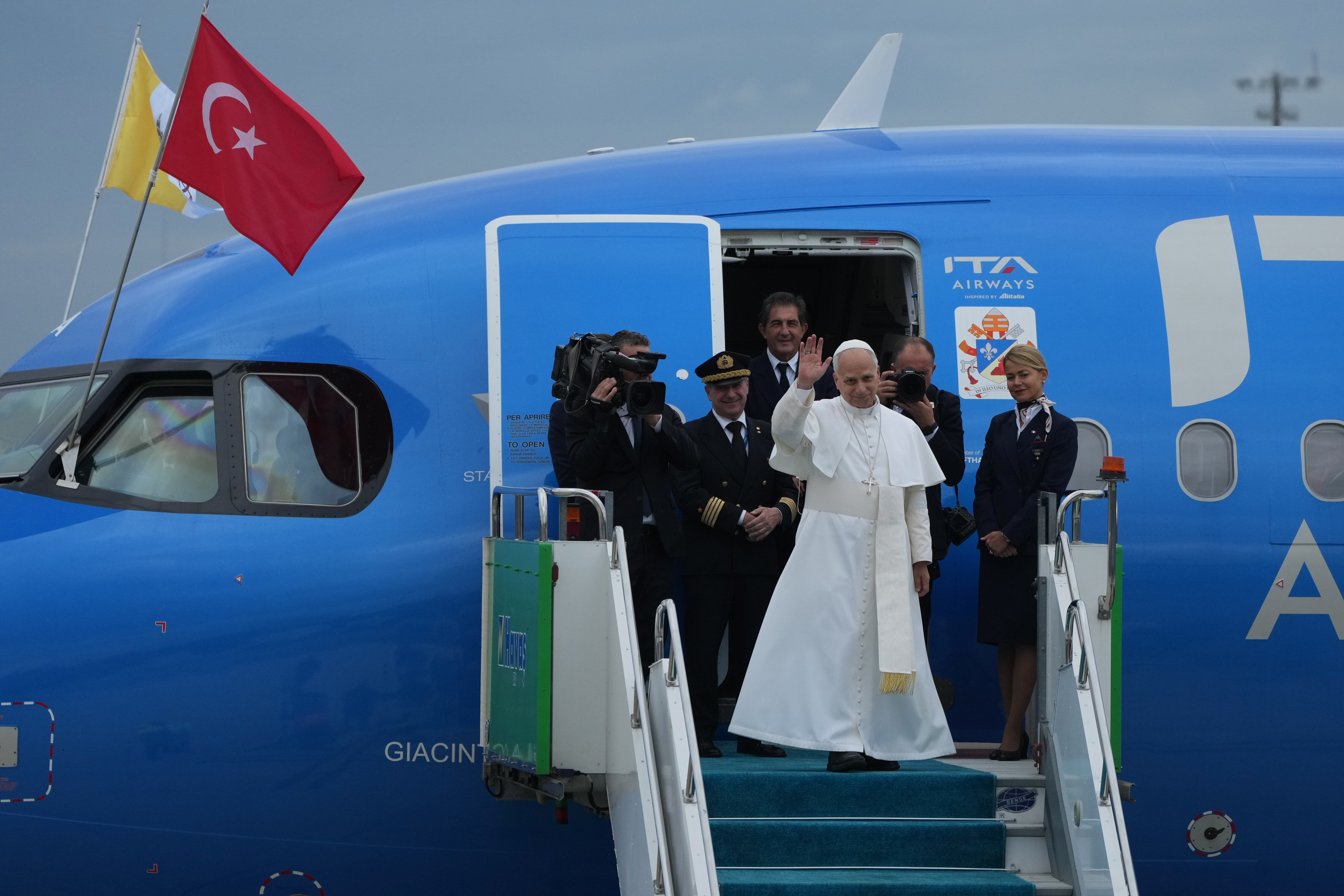 Pope Leo Backs a Palestinian State During Mideast Trip: 'Only Solution'