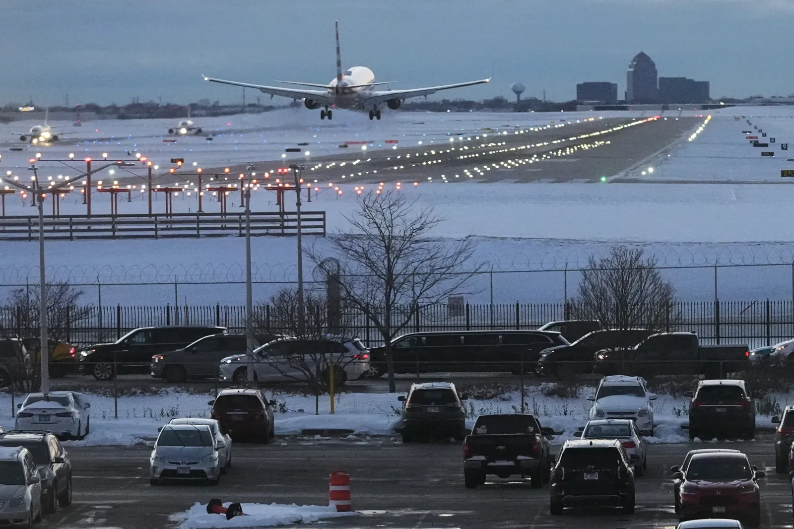 Winter Storm Disrupts Midwest Travel: A Closer Look