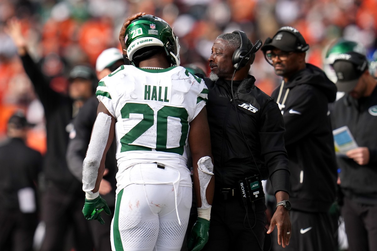 Breece Hall Reacts To Jets Deadline Deals In Since-Deleted Post