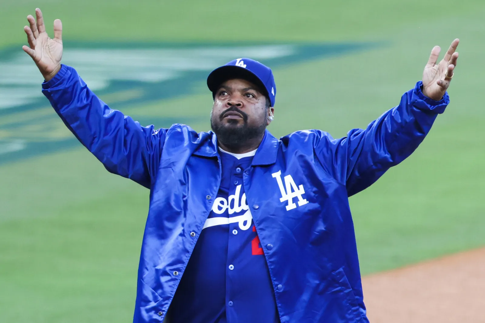 Celebrities react after Dodgers defeat Blue Jays in World Series - Newsweek