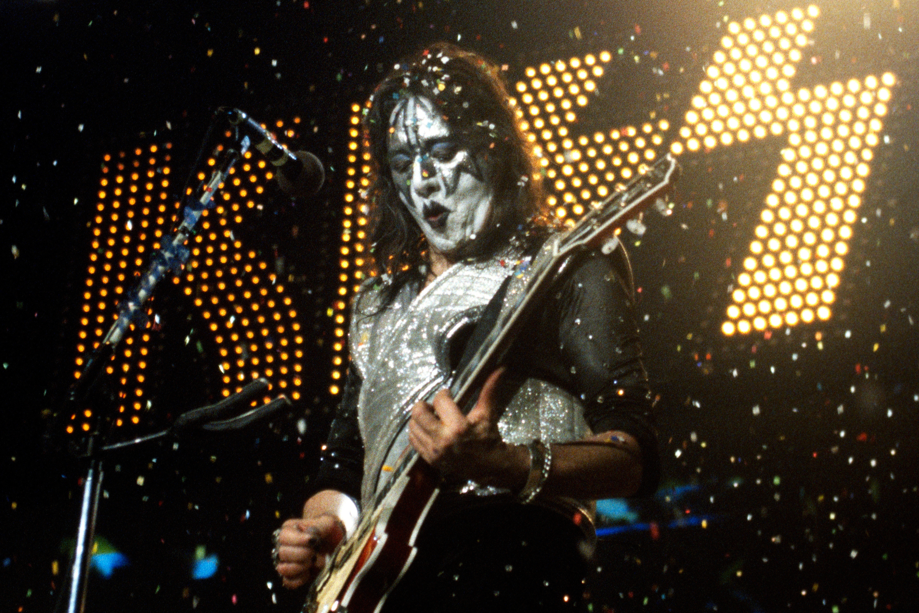 Ace Frehley Cause of Death Revealed After Kiss Guitarist Died Age 74