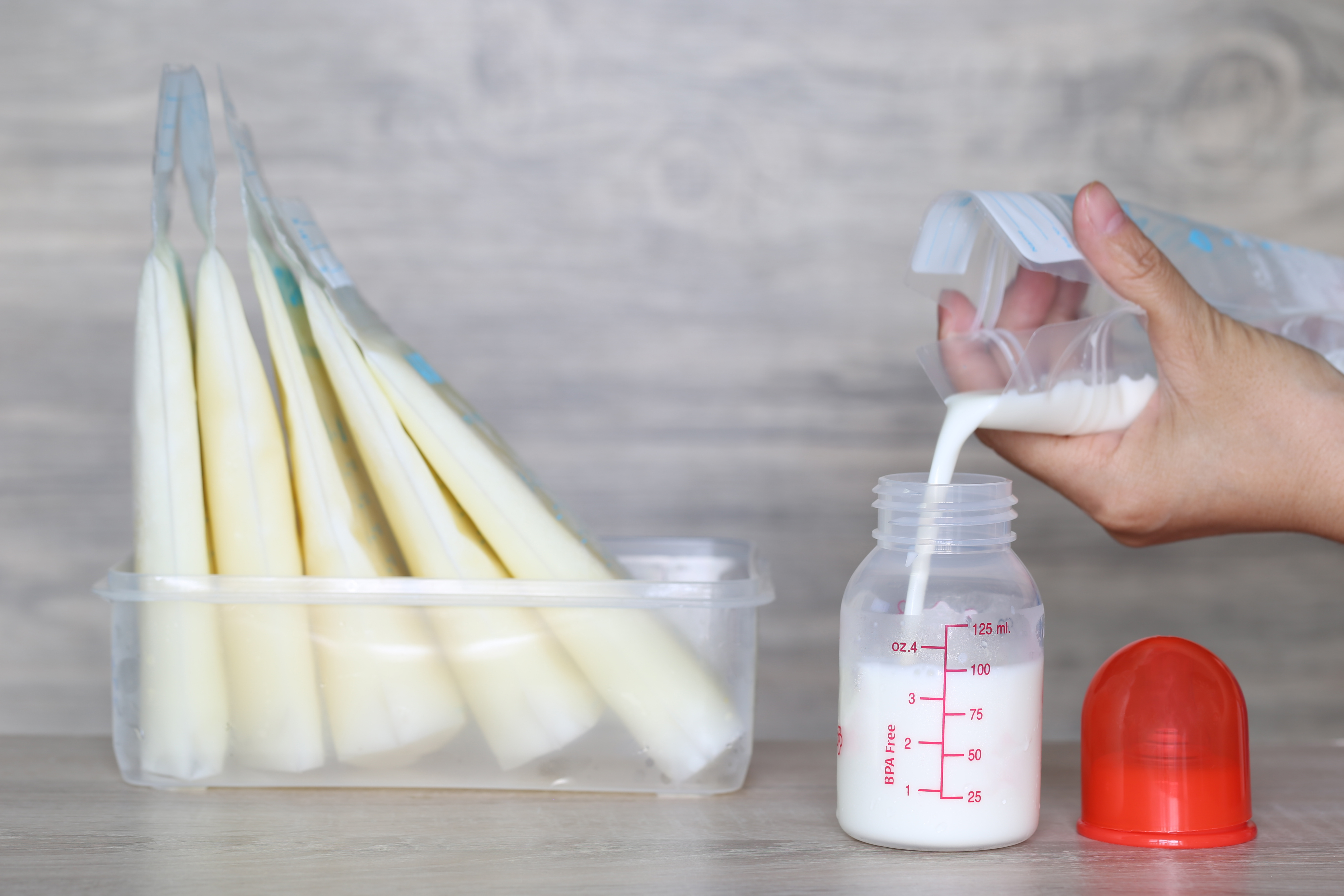 US Women Are Sharing Breast Milk Amid Lack of Support for Moms