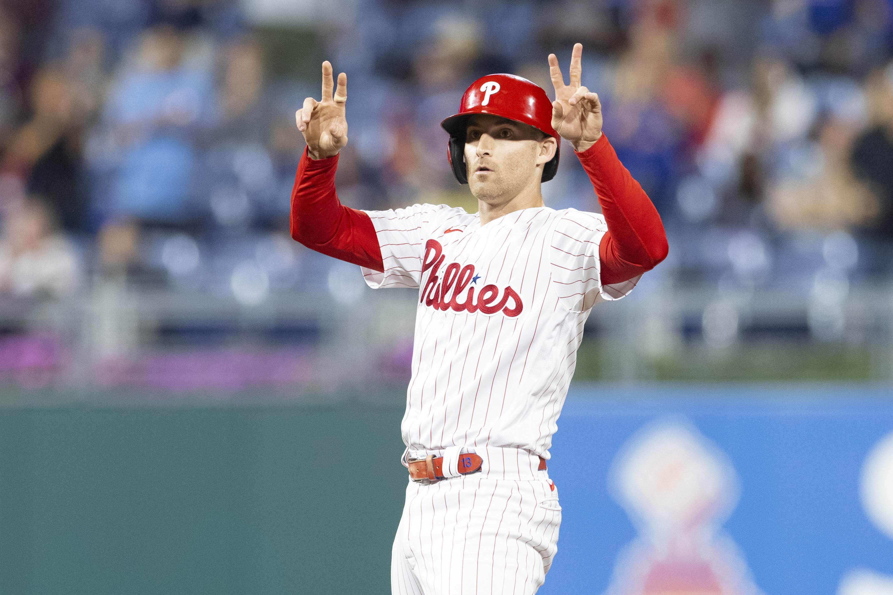 Former Phillies Infielder Retires After 11 Seasons: Report