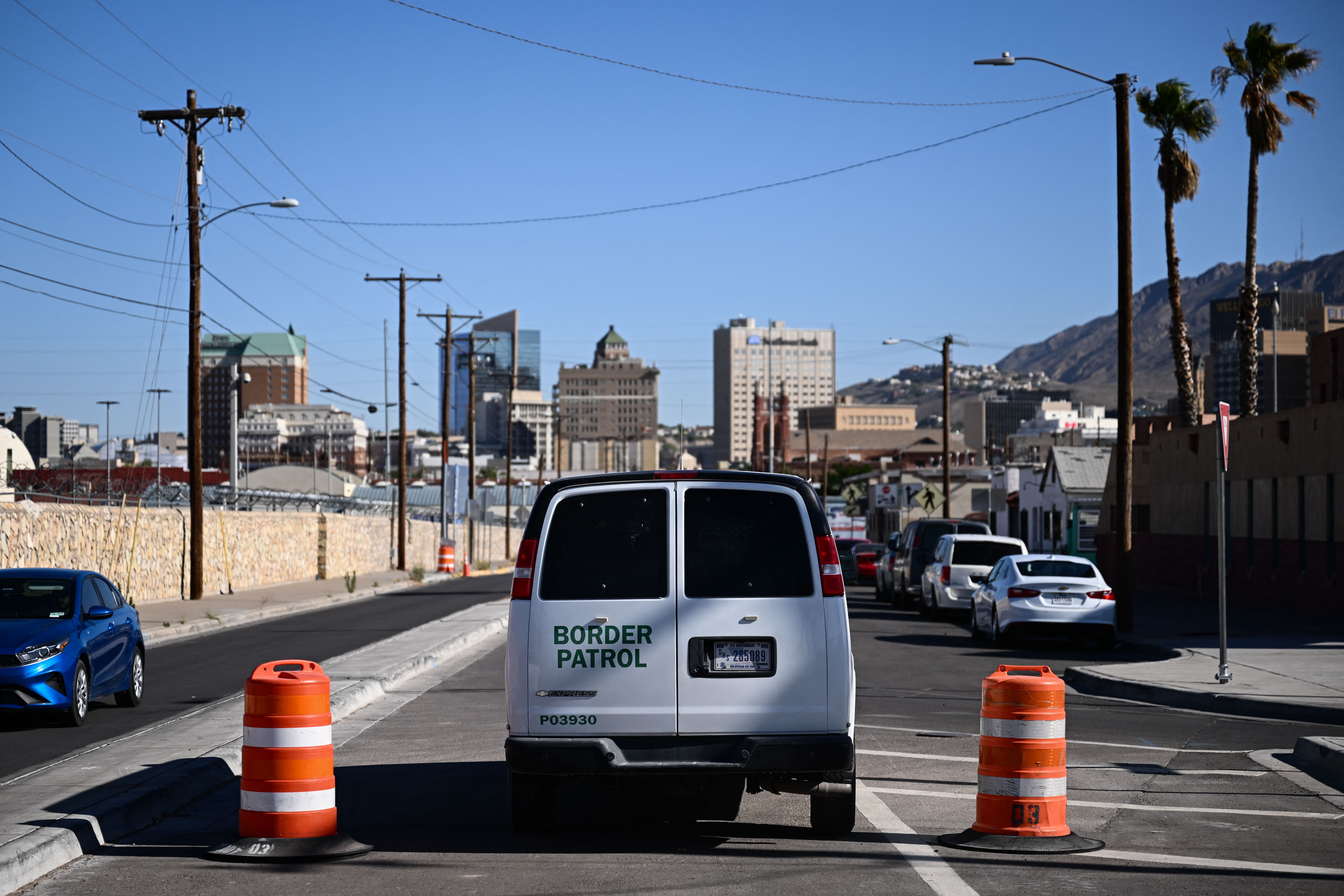 Green Card Applicant Making Delivery to Texas Border Held for 16 Days