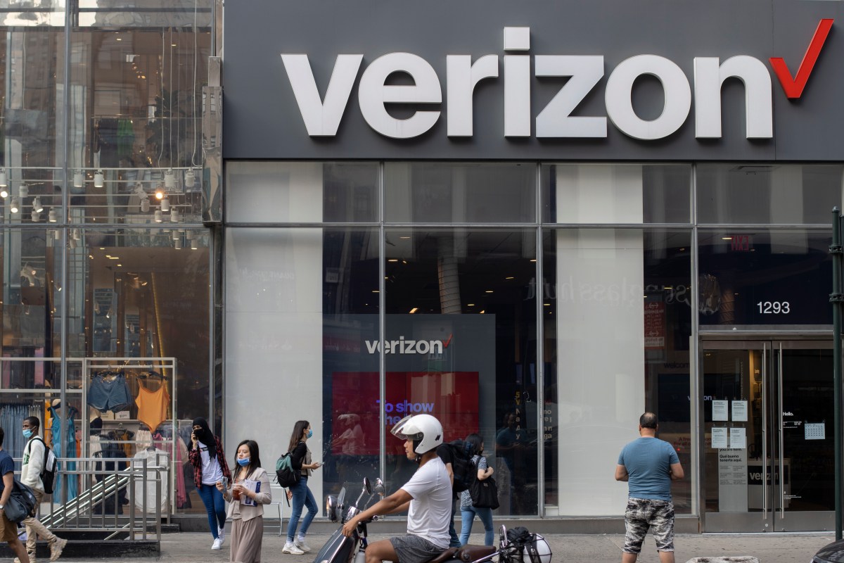 Verizon Jobs Cut Biggest in Company History—Report