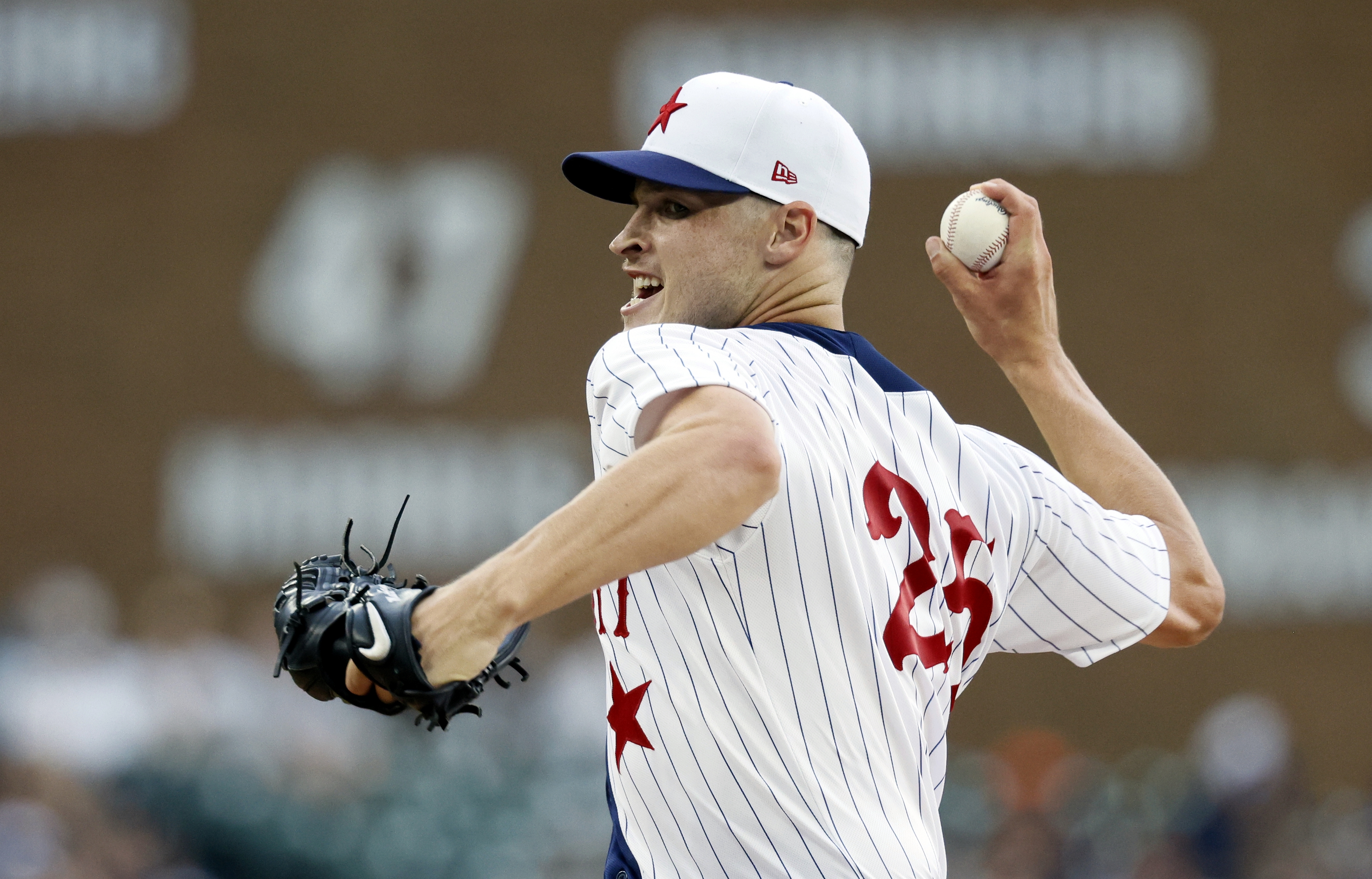 Phillies Lose Pitcher to $1 Million Contract in Free Agency