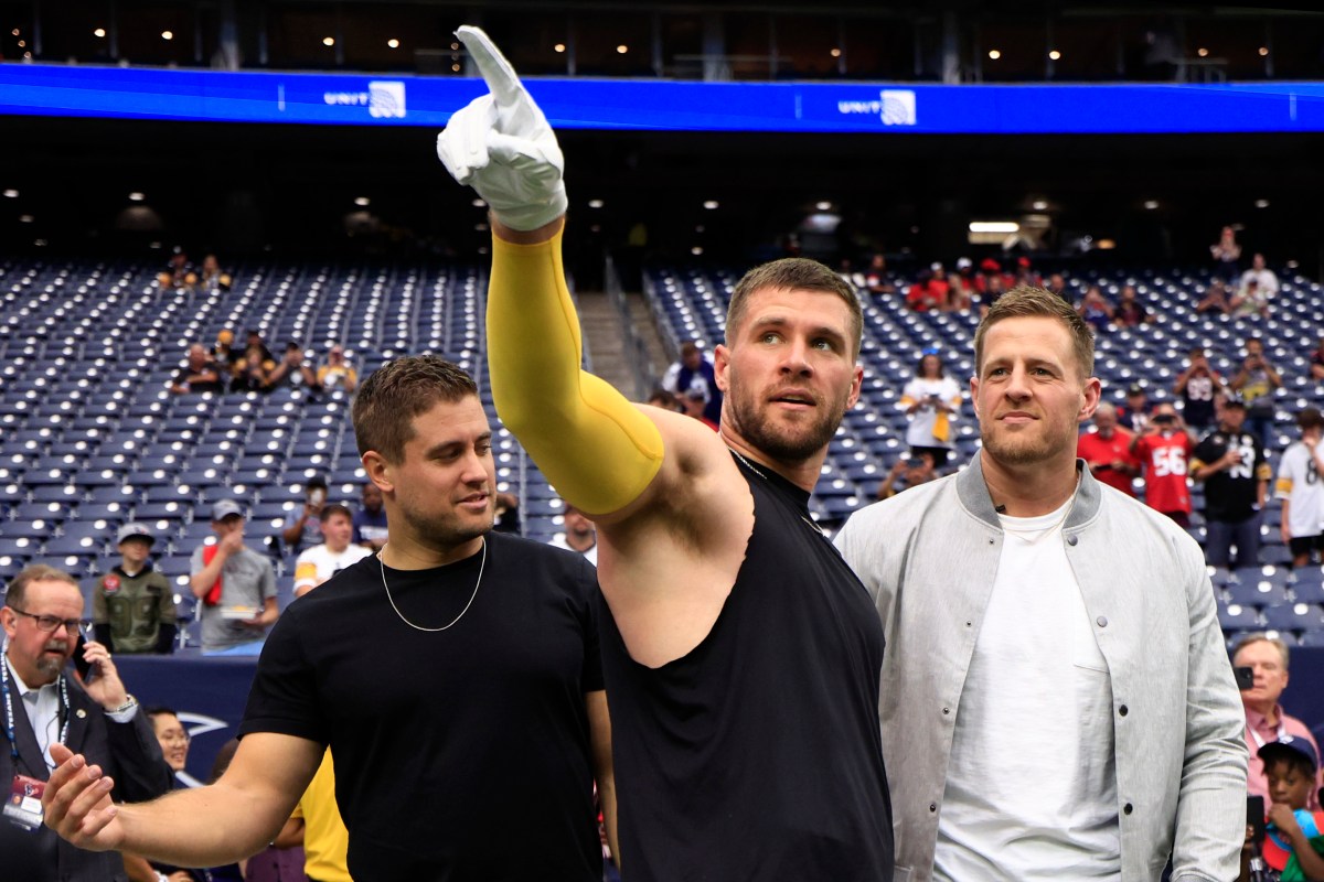 TJ Watts de los Steelers pasa a Lith JJ Watt en la historia de la NFL
