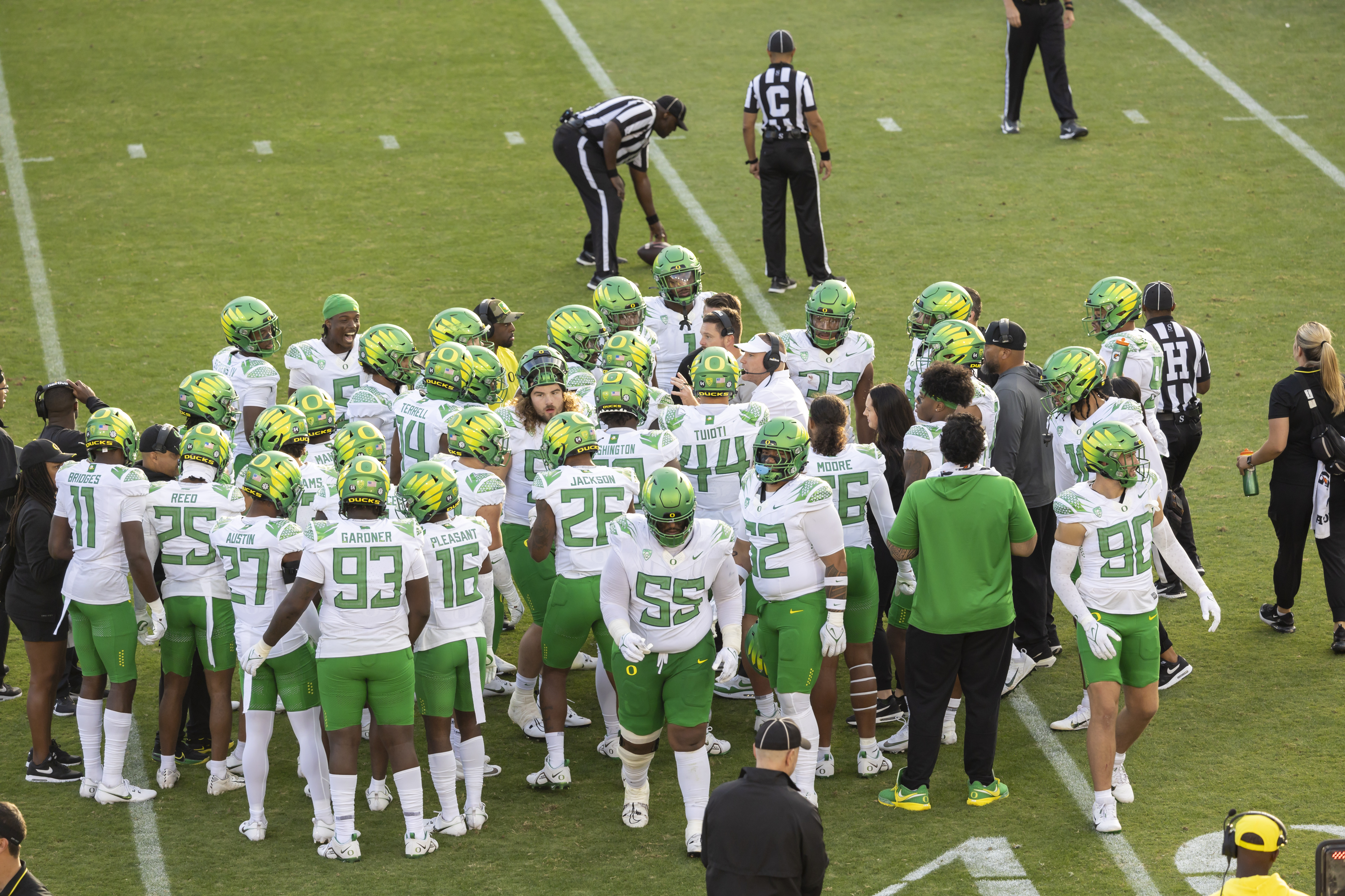 Oregon Coach a 'Prime' Candidate for Newly Opened College Football Job