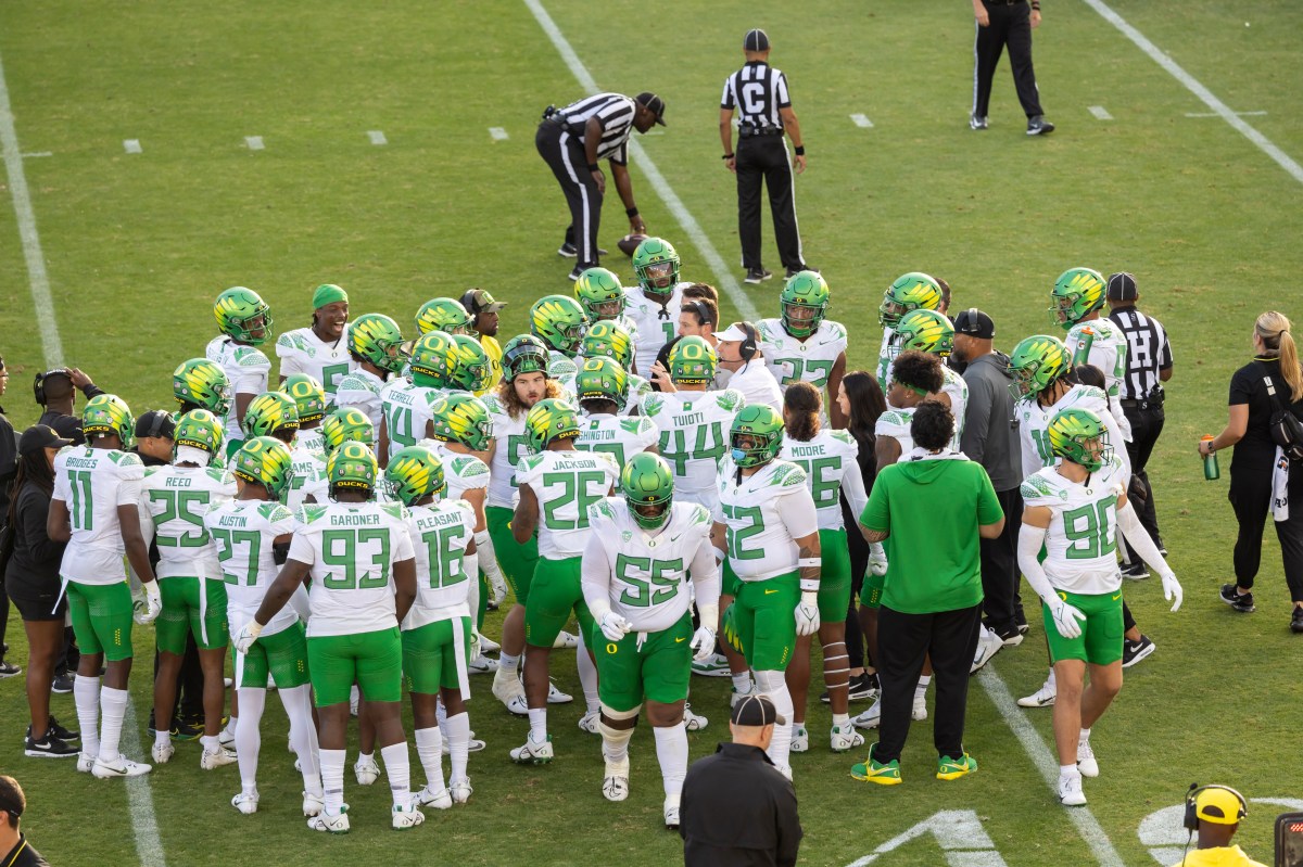 Oregon Coach a & 039;Prime& 039; Candidate for Newly Opened College Football Job