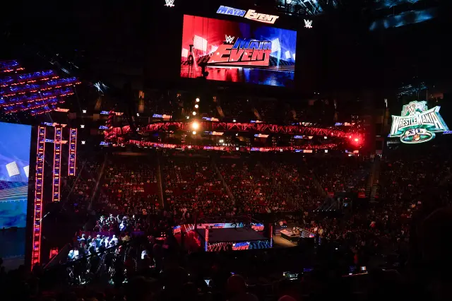 wwe raw arena setup