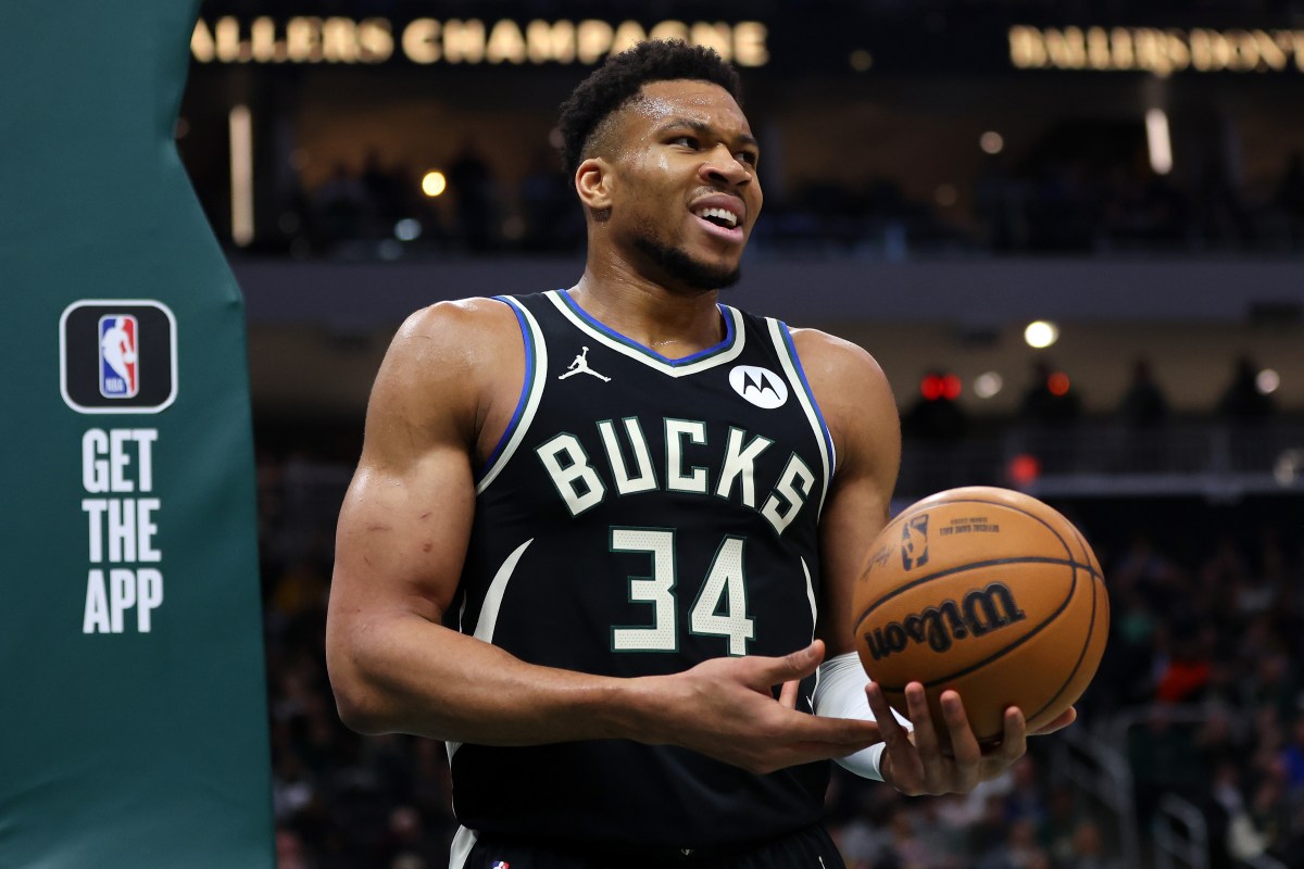 Bucks Reveal Giannis Antetokounmpo&rsquo;s Final Status vs Lakers