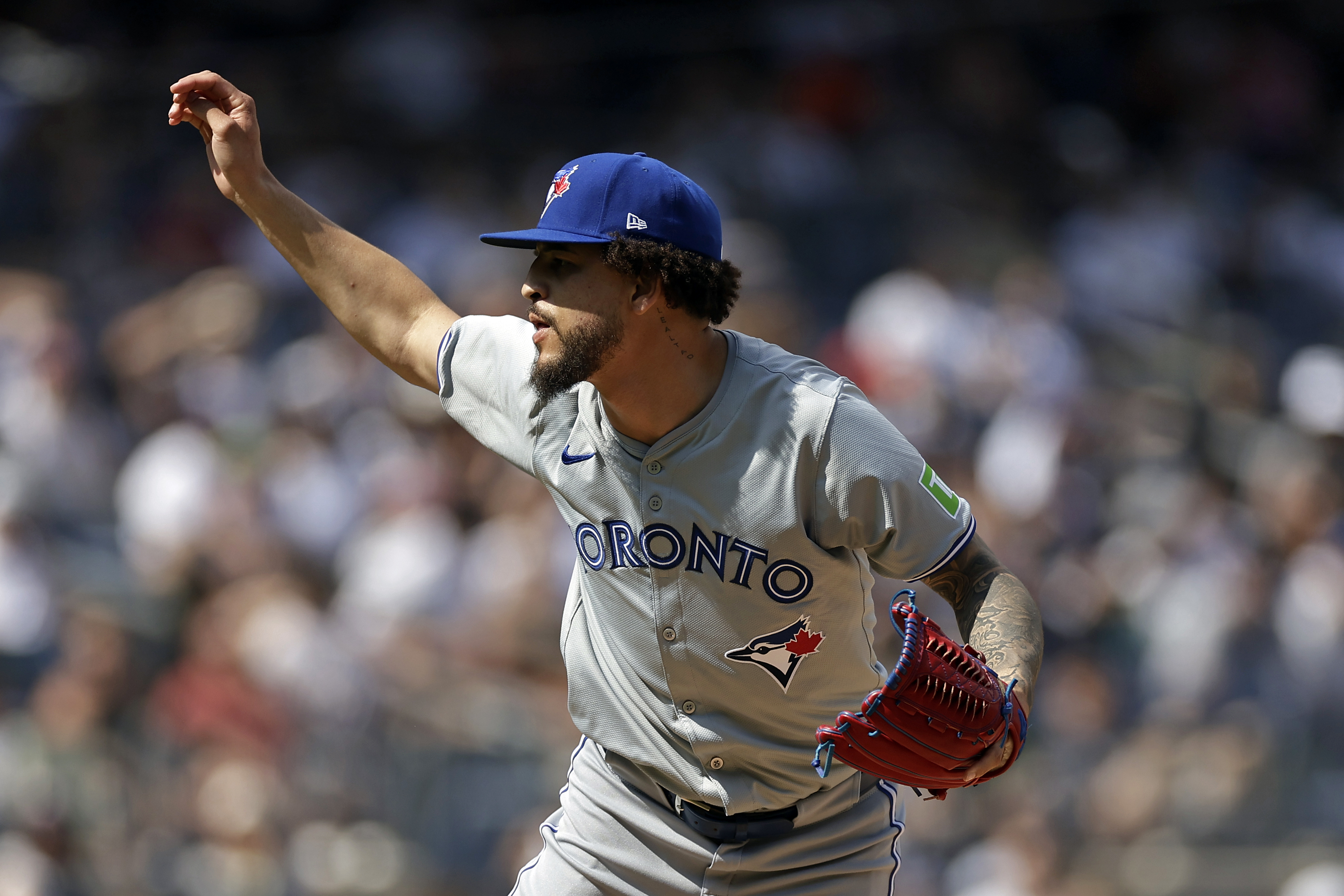 Yankees Acquire 28-Year-Old Ex-Blue Jays, Rangers Hurler