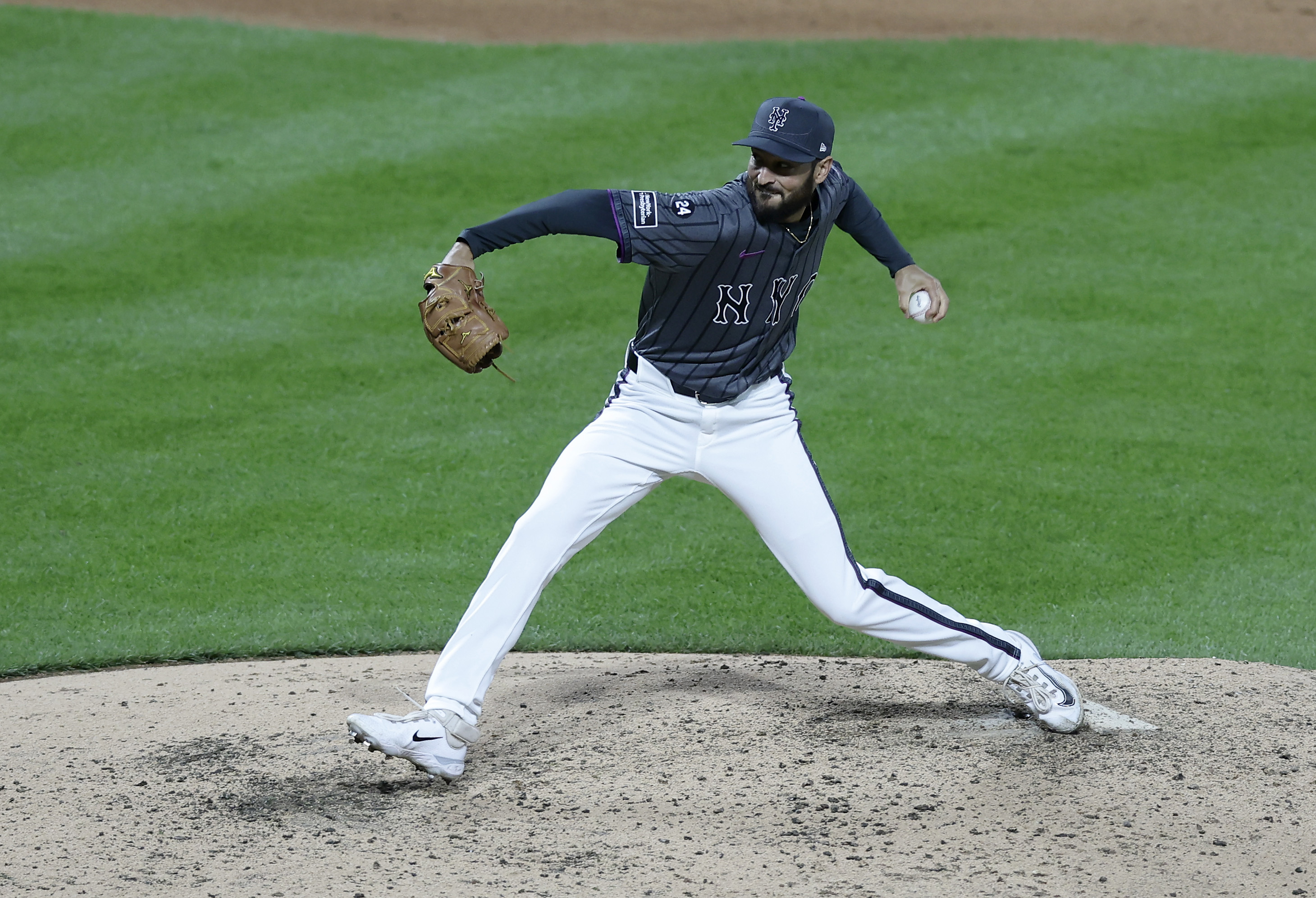 Mets Planning to Drop 4-Year Veteran Amid Tommy John Recovery: Report