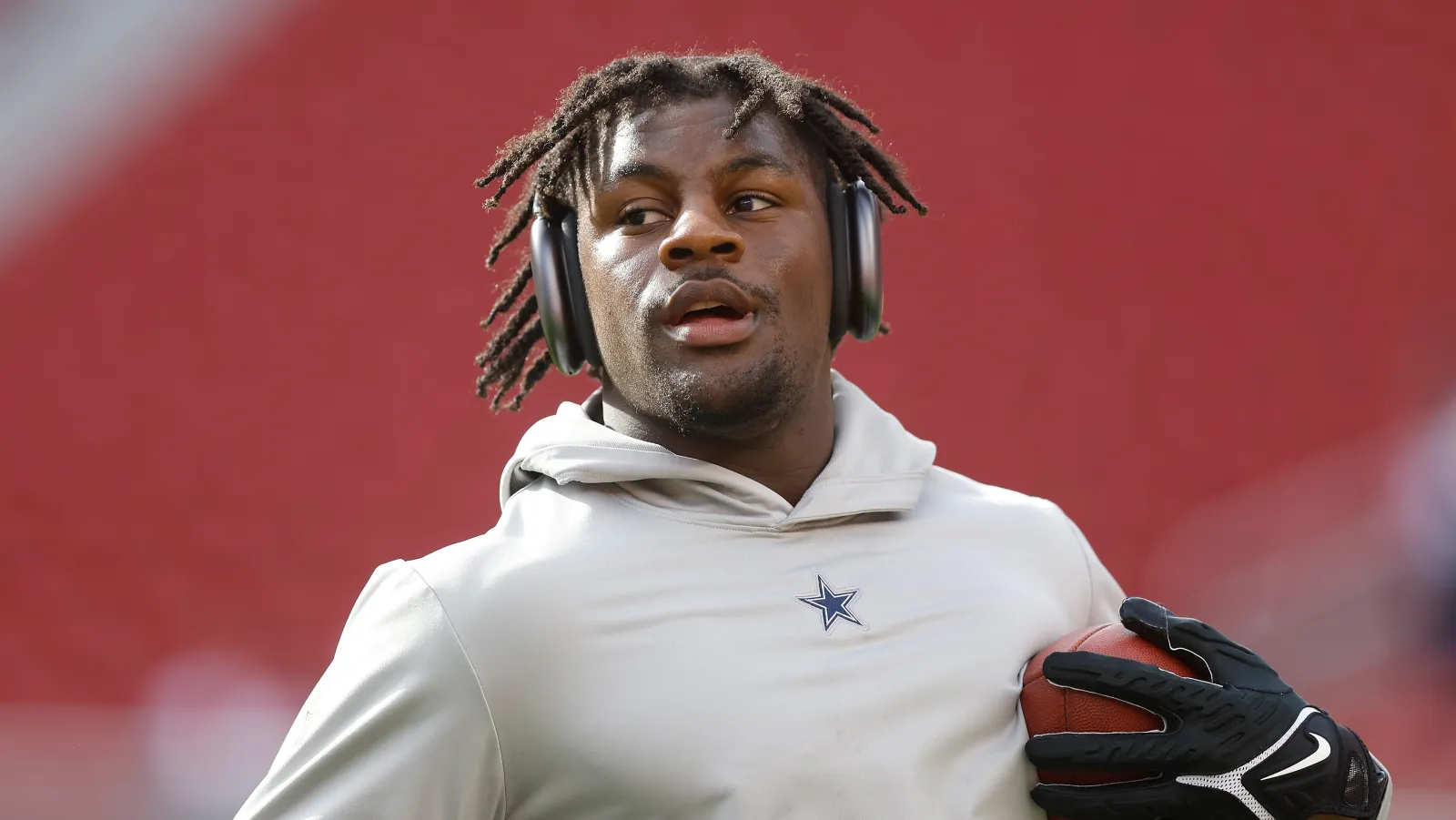 Dallas Cowboys Start Fresh: Damone Clark's Departure Marks New Chapter