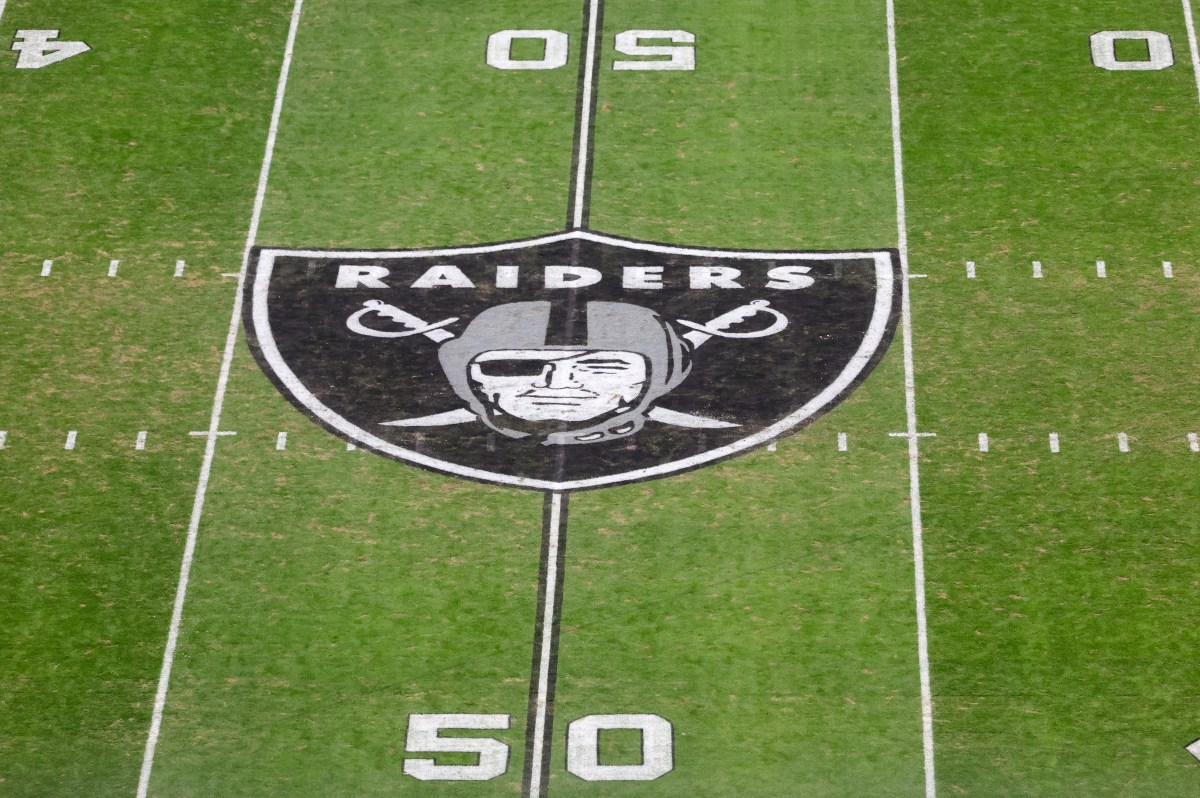 Os Raiders fizeram extensas mudanças de treinador após a derrota dos Browns Os Raiders fizeram extensas mudanças de treinador após a derrota dos Browns