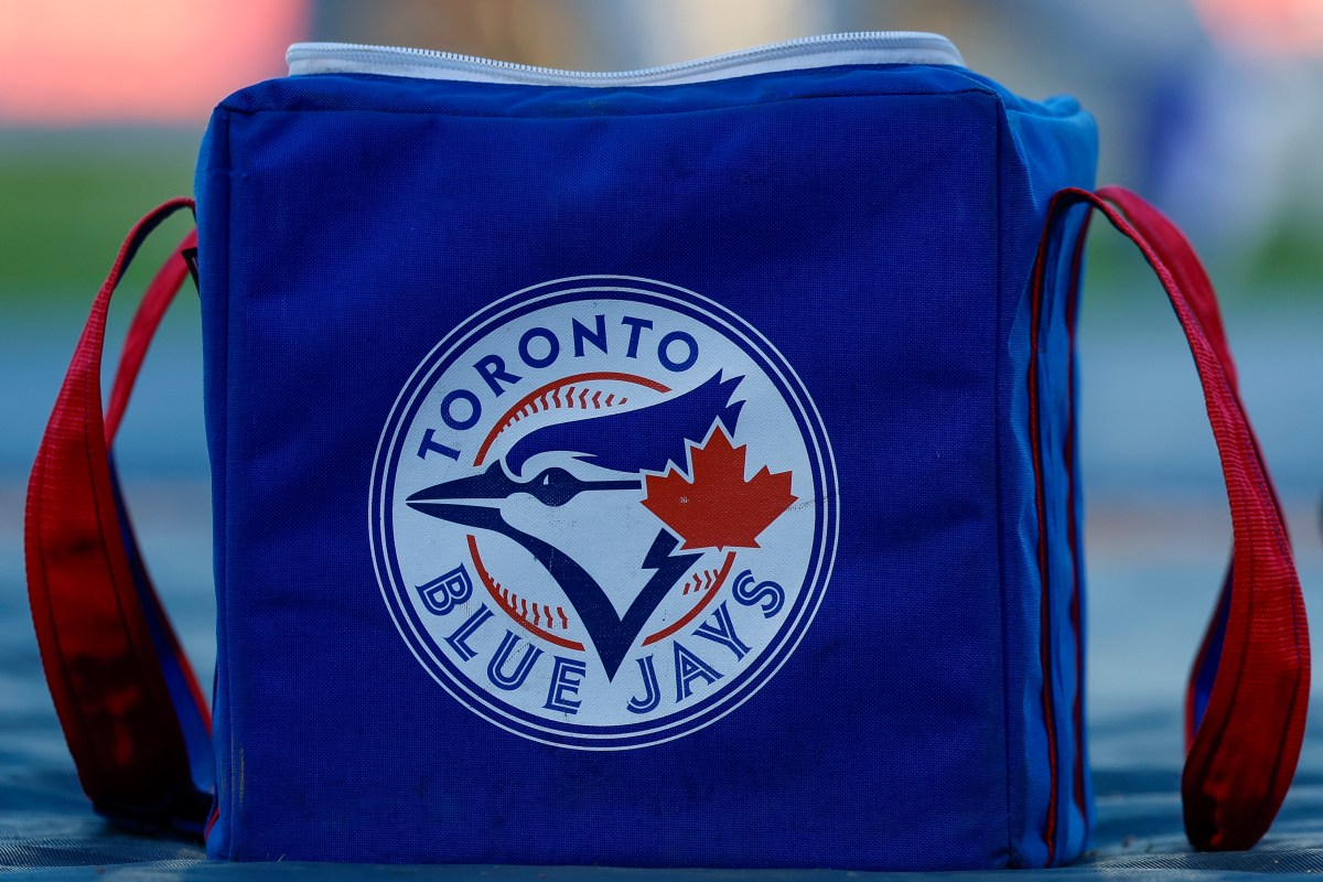 Blue Jays' Eloy Jiménez projected to miss 26-man roster cut