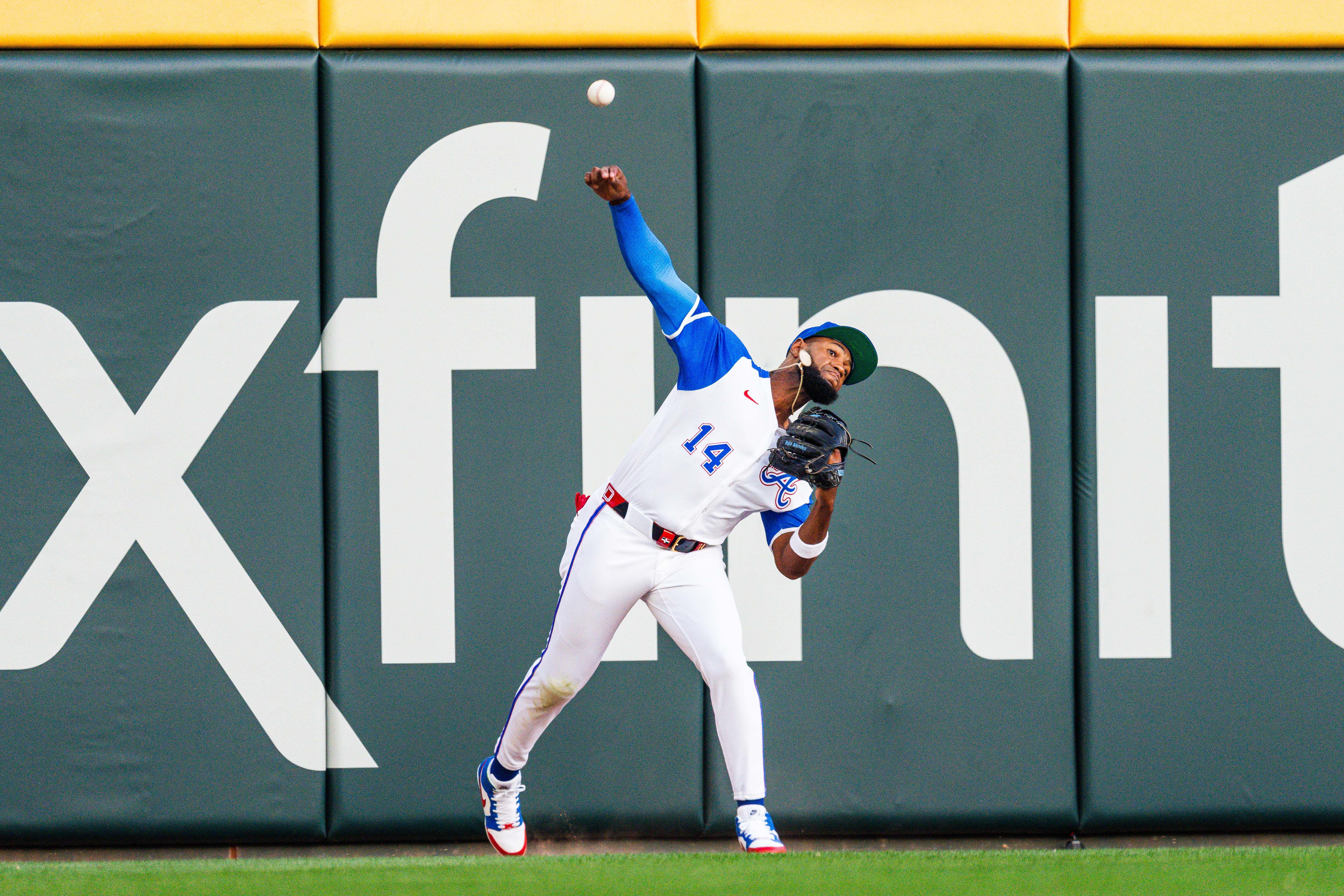 Phillies Acquire 5-Year Veteran Outfielder After Short Yankees Stint