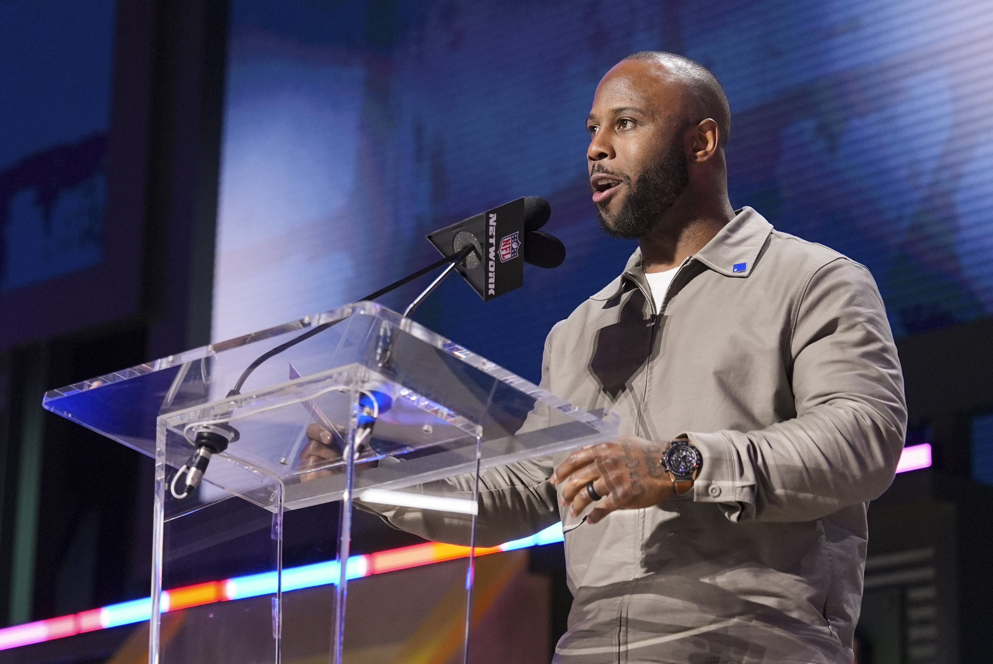 Former Patriots Super Bowl Champion RB Makes Major Career Decision