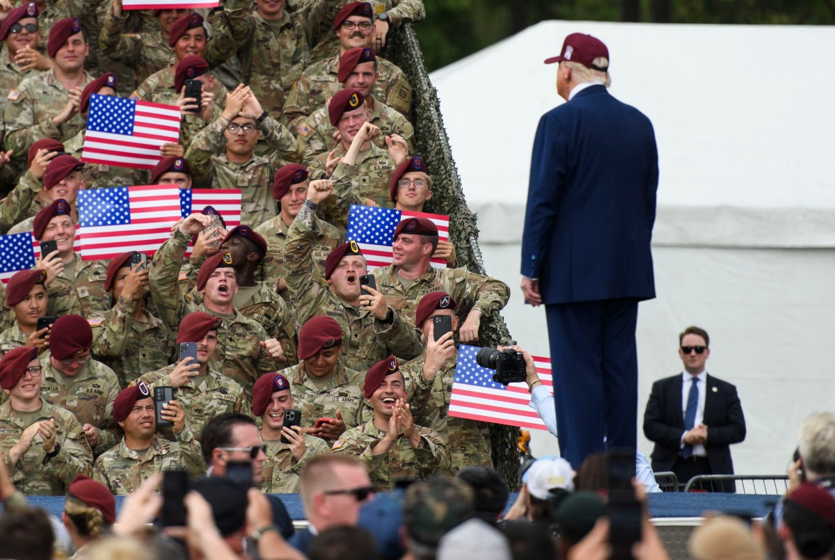 Conhecimento incomum: Trump grita ‘traição’, mas soldados discordam Conhecimento incomum: Trump grita ‘traição’, mas soldados discordam