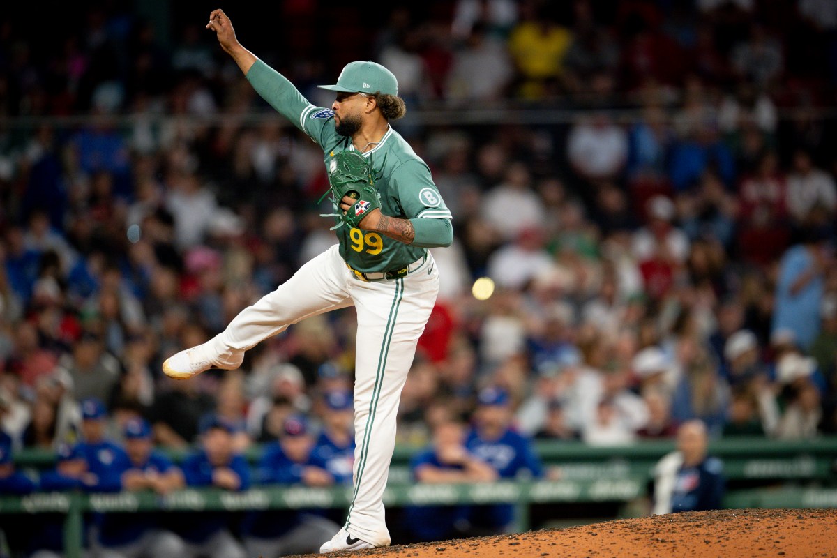 El derecho lanzallamas de la DFA de los Medias Rojas después de solo 22 juegos