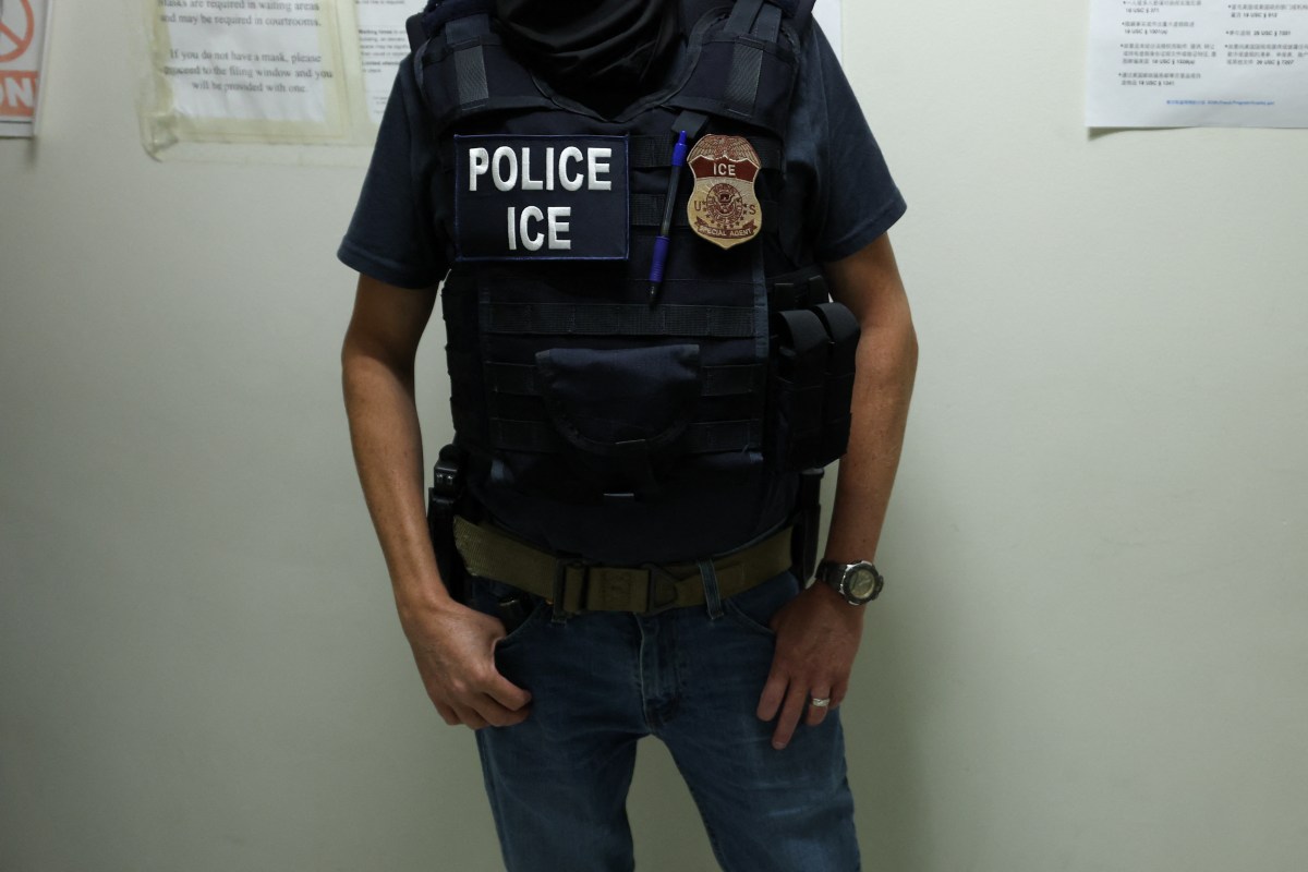 Woman Hoping to Surprise Parents for Thanksgiving Is Detained and Deported