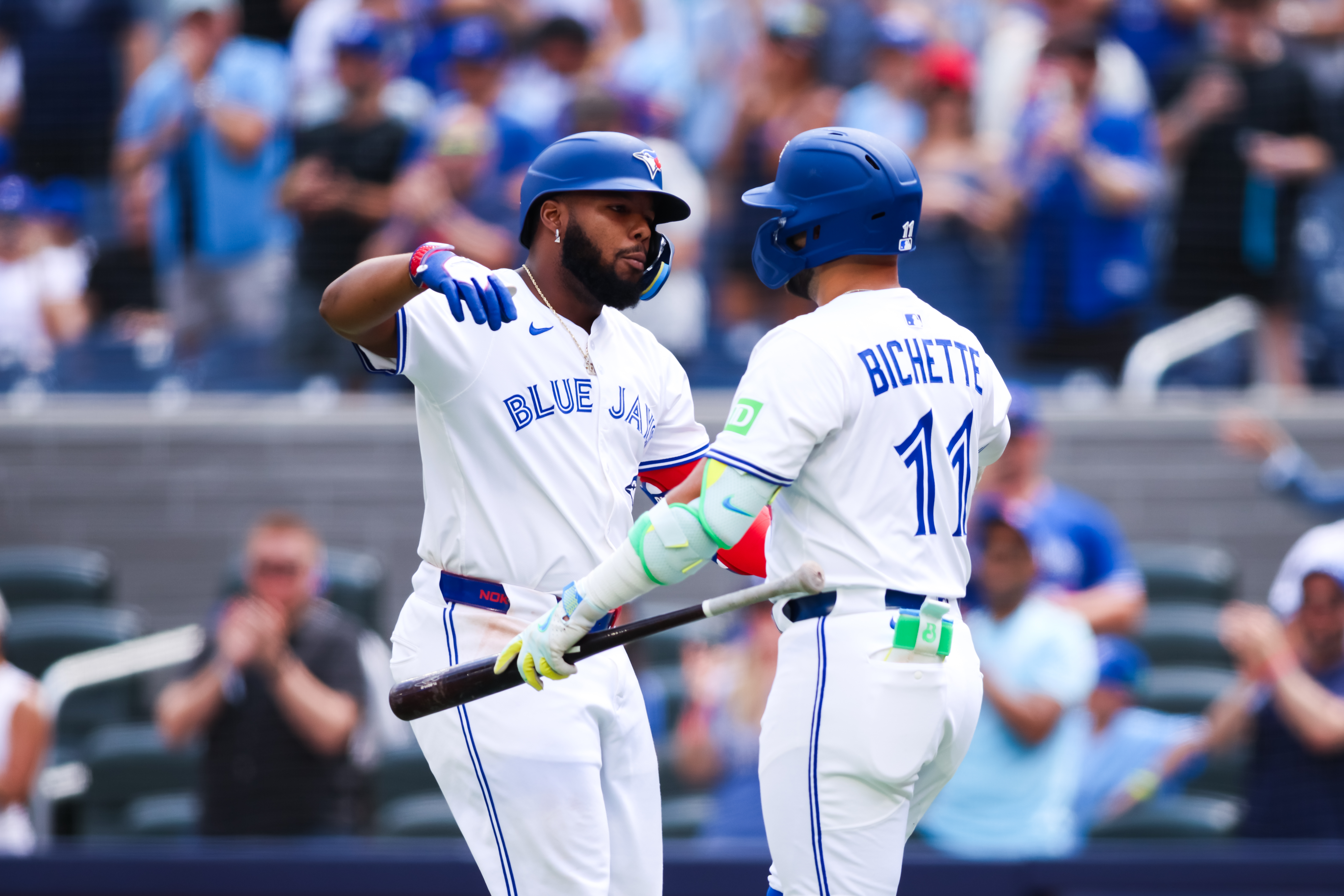 Coldplay's Viral 'Kiss Cam' Moment Gets Reenacted By The Philadelphia  Phillies