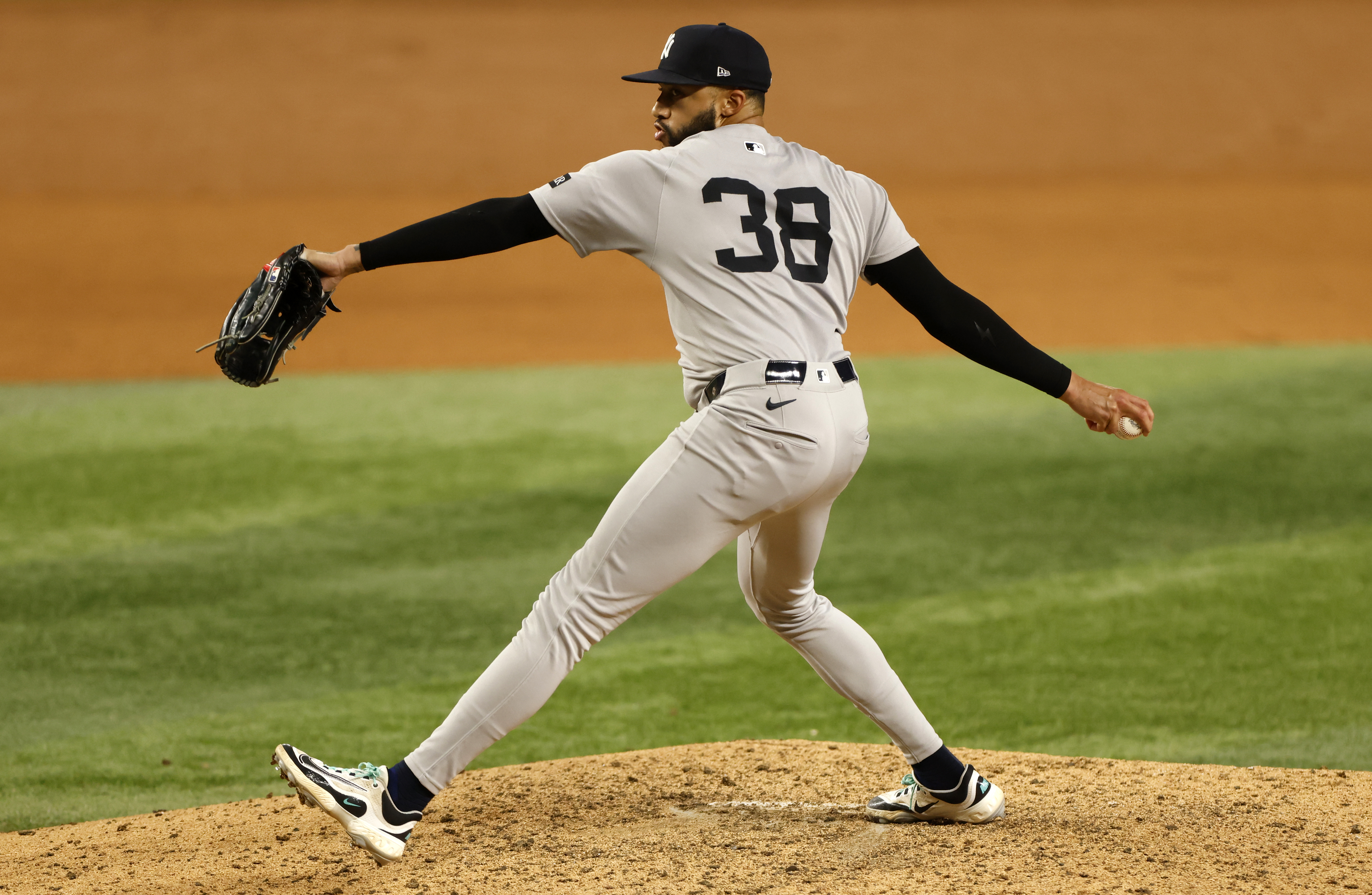 Yankees All-Star Flameout Predicted to Sign $18 Million Deal in Free Agency