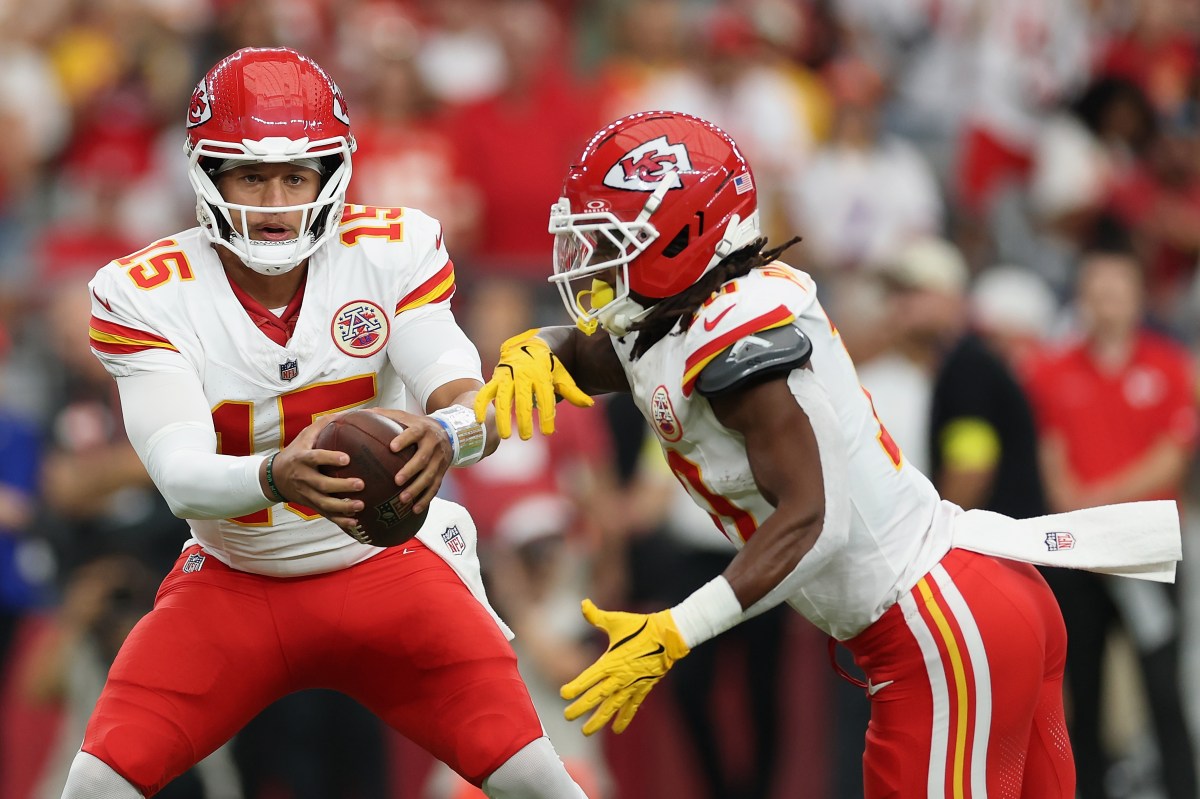 Andy Reid& 039;s Injury Announcement Is Big News for Patrick Mahomes, Chiefs