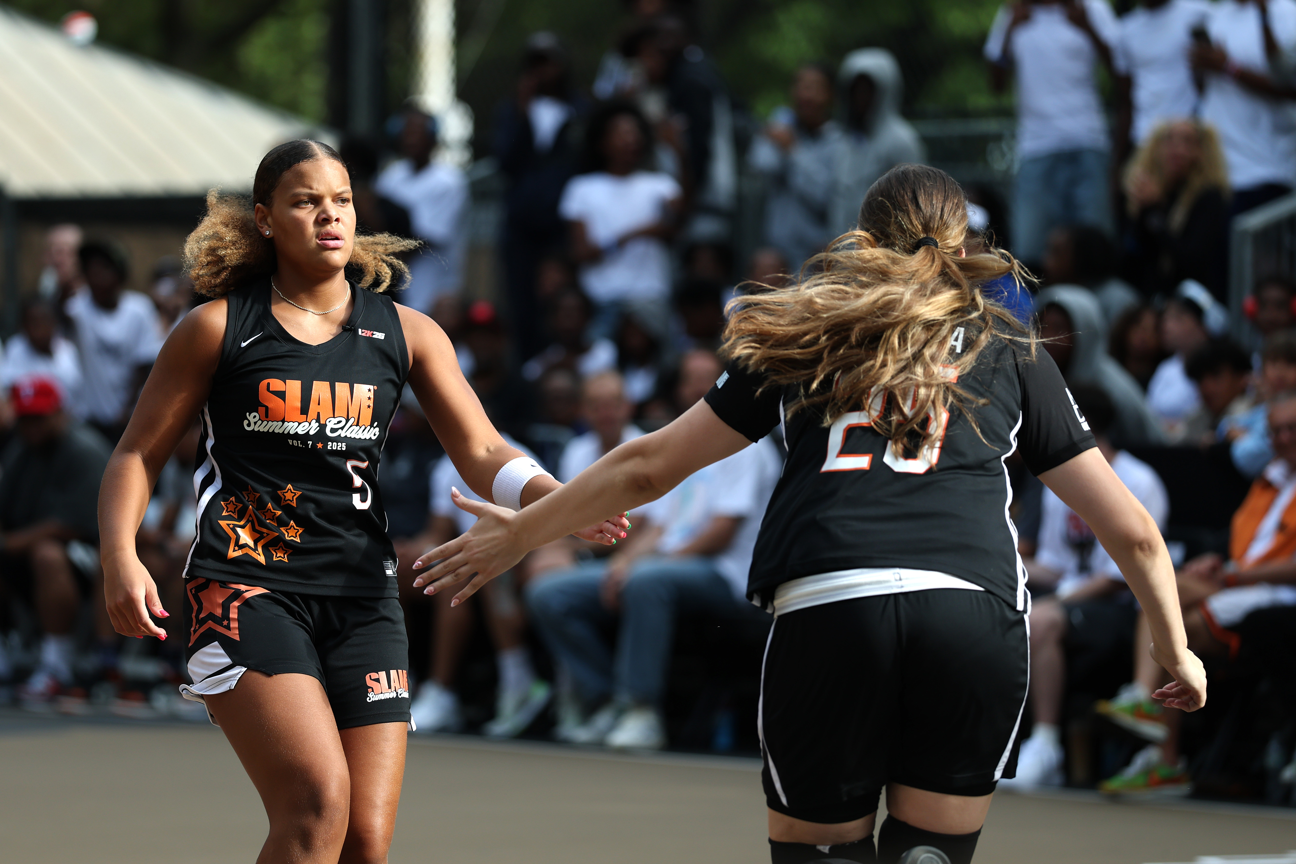 Dawn Staley, South Carolina Possible Favorites for 5-Star Guard Jerzy Robinson