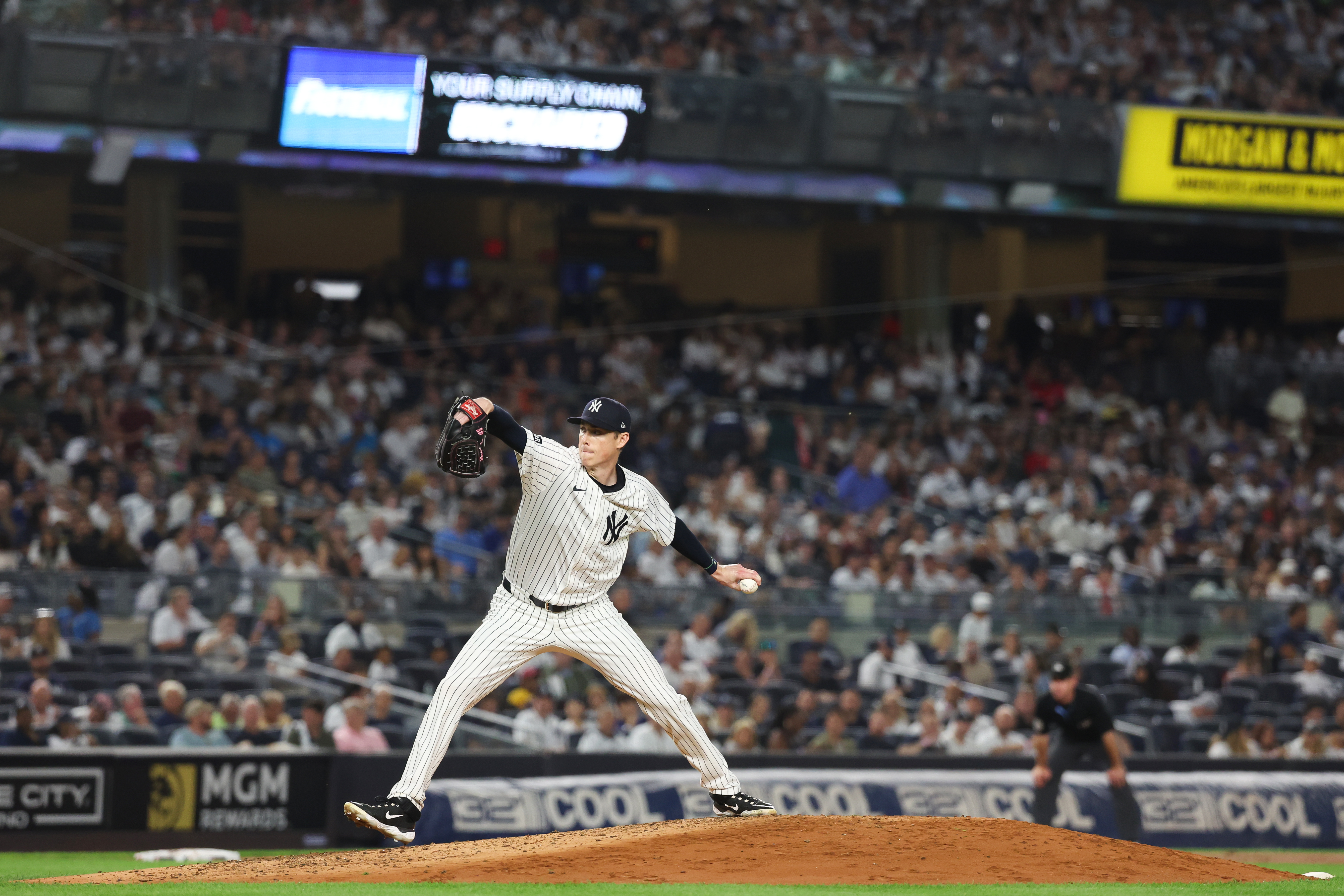 Yankees Make First Free-Agent Signing, Lock Up 9th-Year Lefty: Report