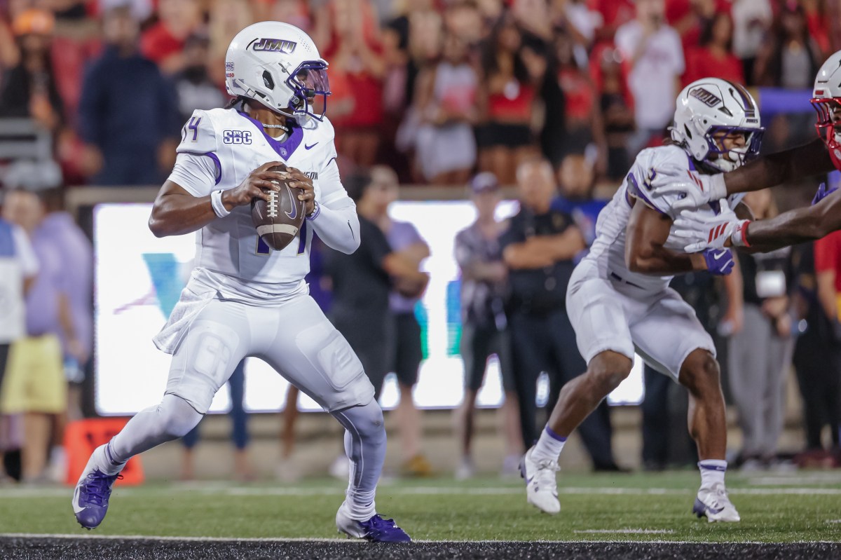 A Clash in College Football: Washington State vs. James Madison