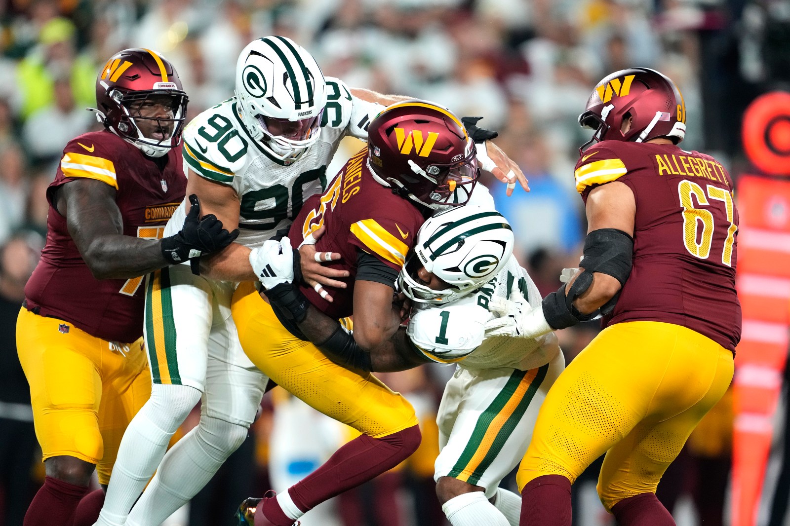 Packers Have Bad News for Pass Rusher Before Playing Eagles - Newsweek