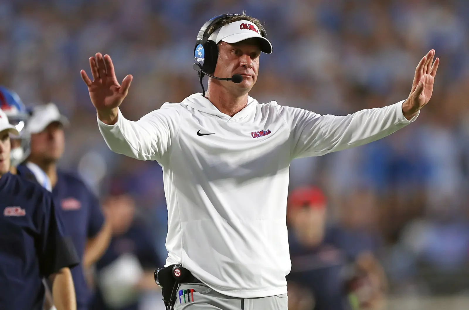 What's Stopping Lane Kiffin from Jumping to Florida?