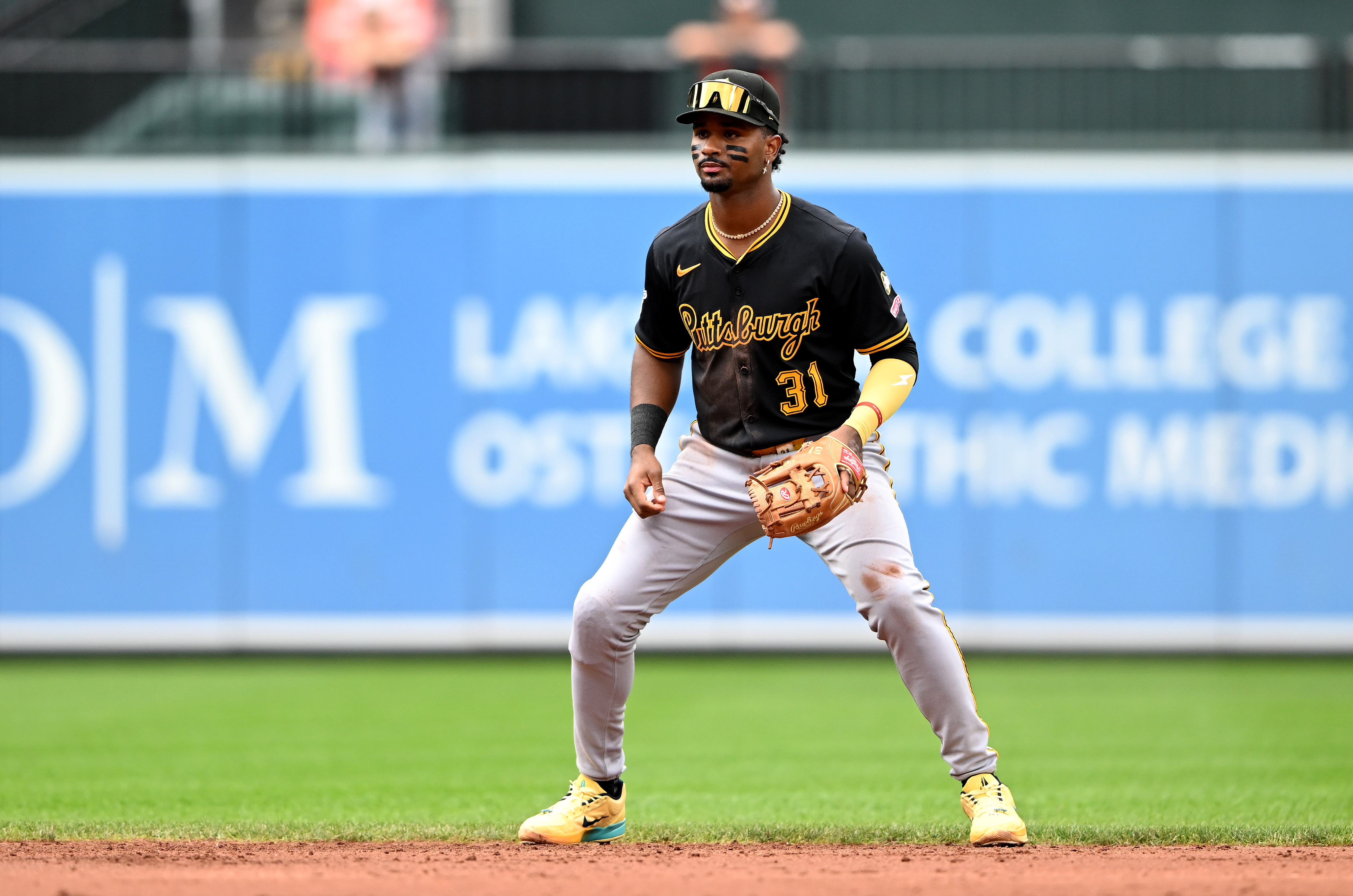 Phillies Adding Former Top 100 Prospect, Veteran Infielder: Report