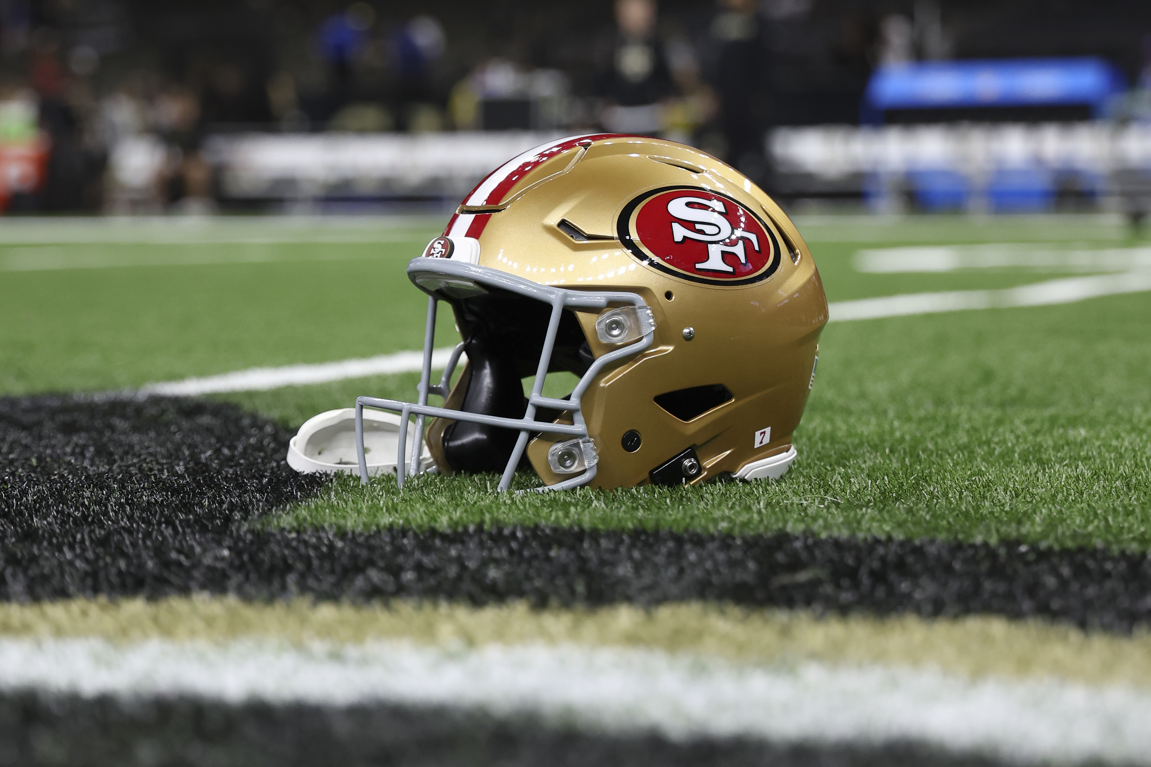 49ers QB Sets the Record Straight on Future in San Francisco