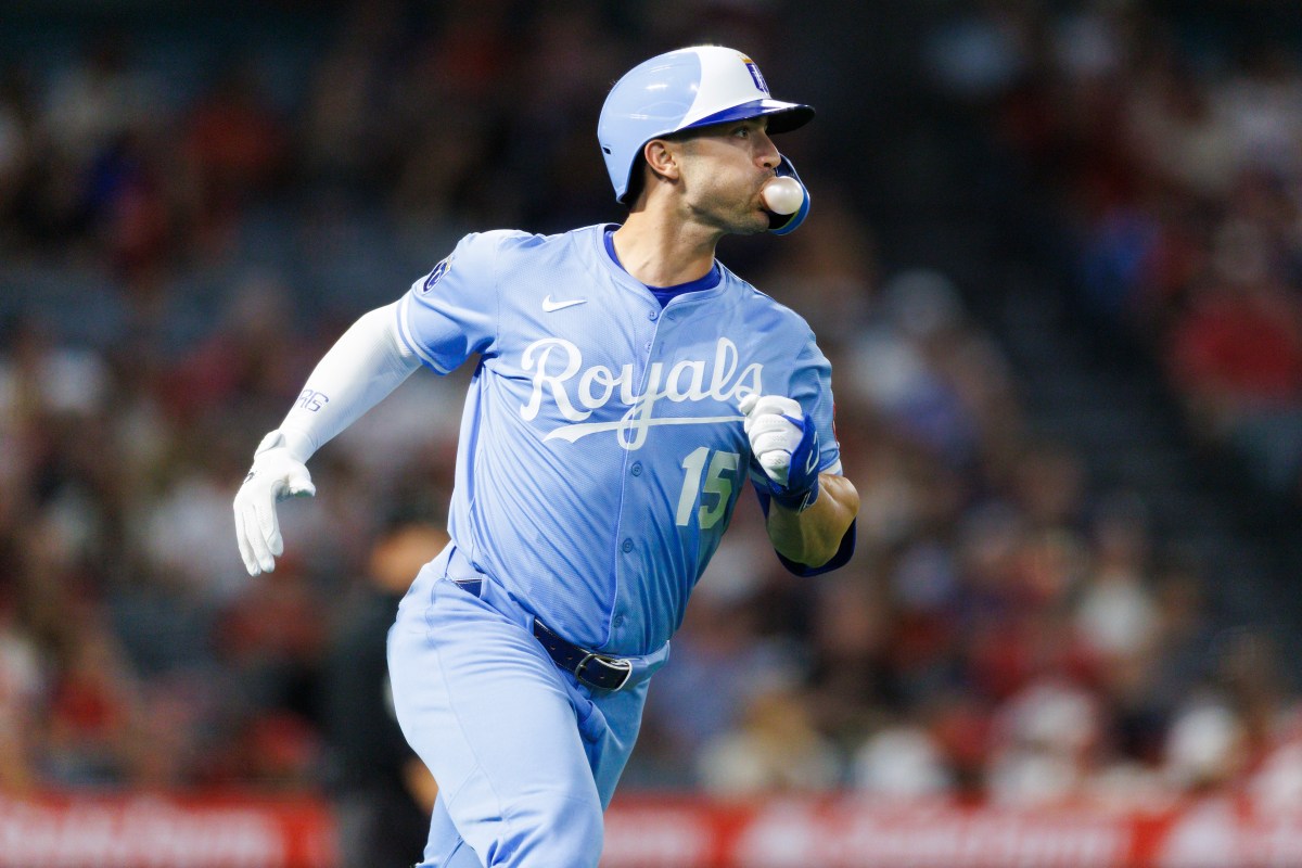 Royals 12-Year Veteran Slugger Declines Option, Enters Free Agency: Report