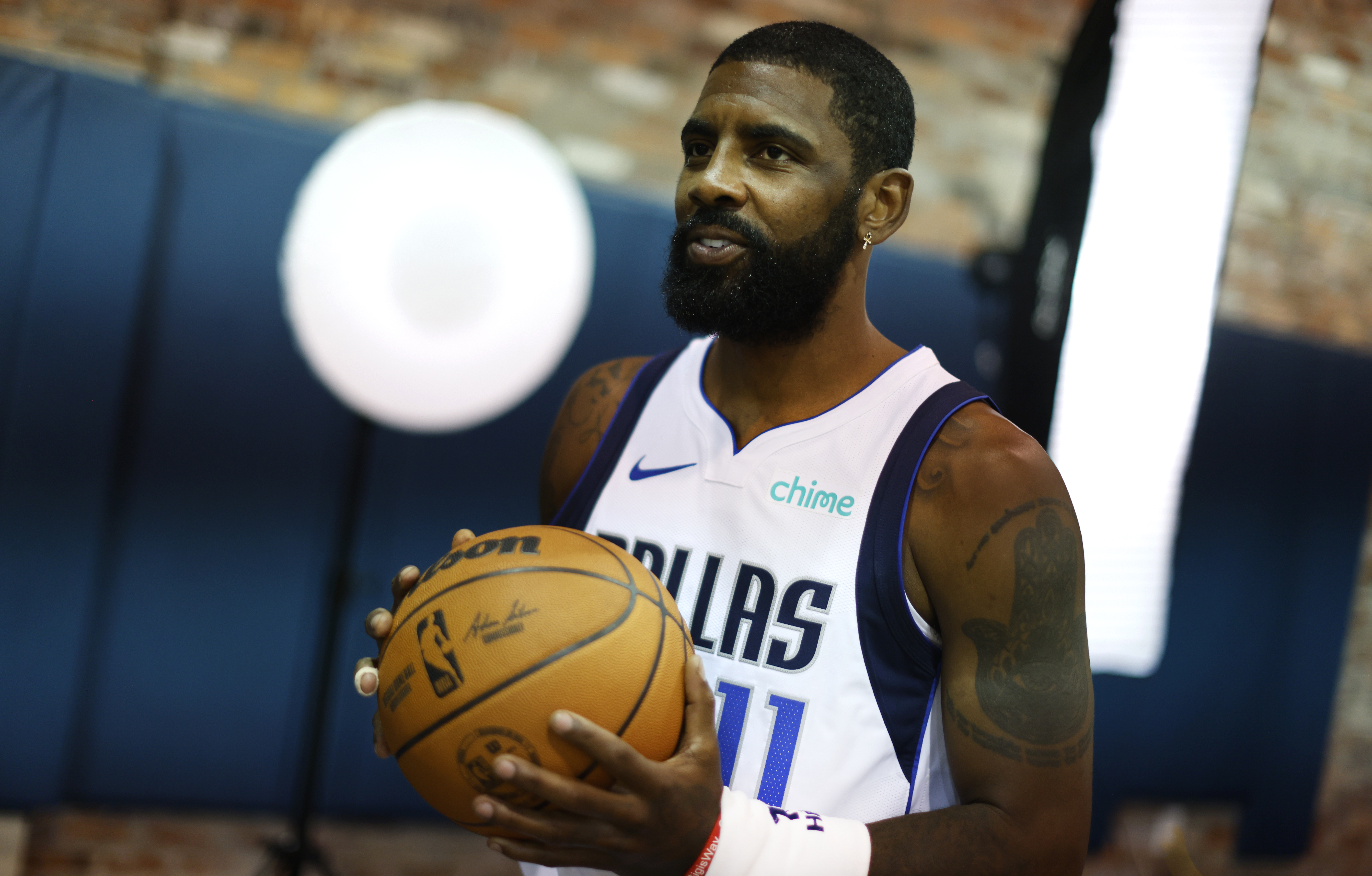 kyrie irving update today