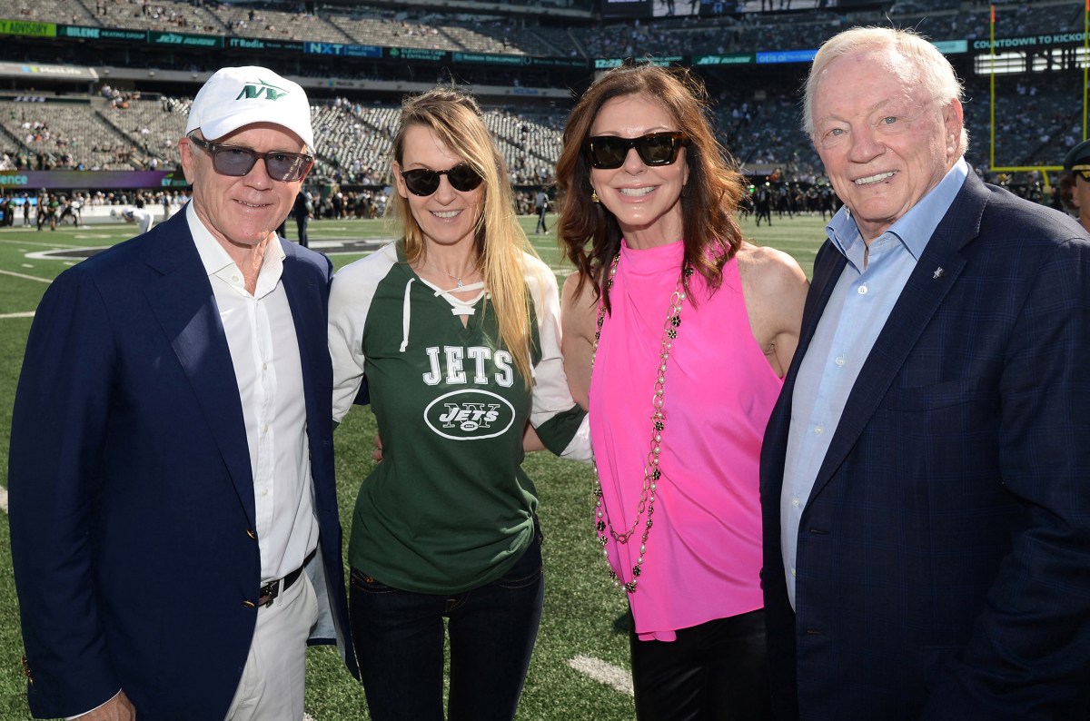 NFL Team Involved in Blockbuster Trade Receives 'F' for 'Horrific' Deal