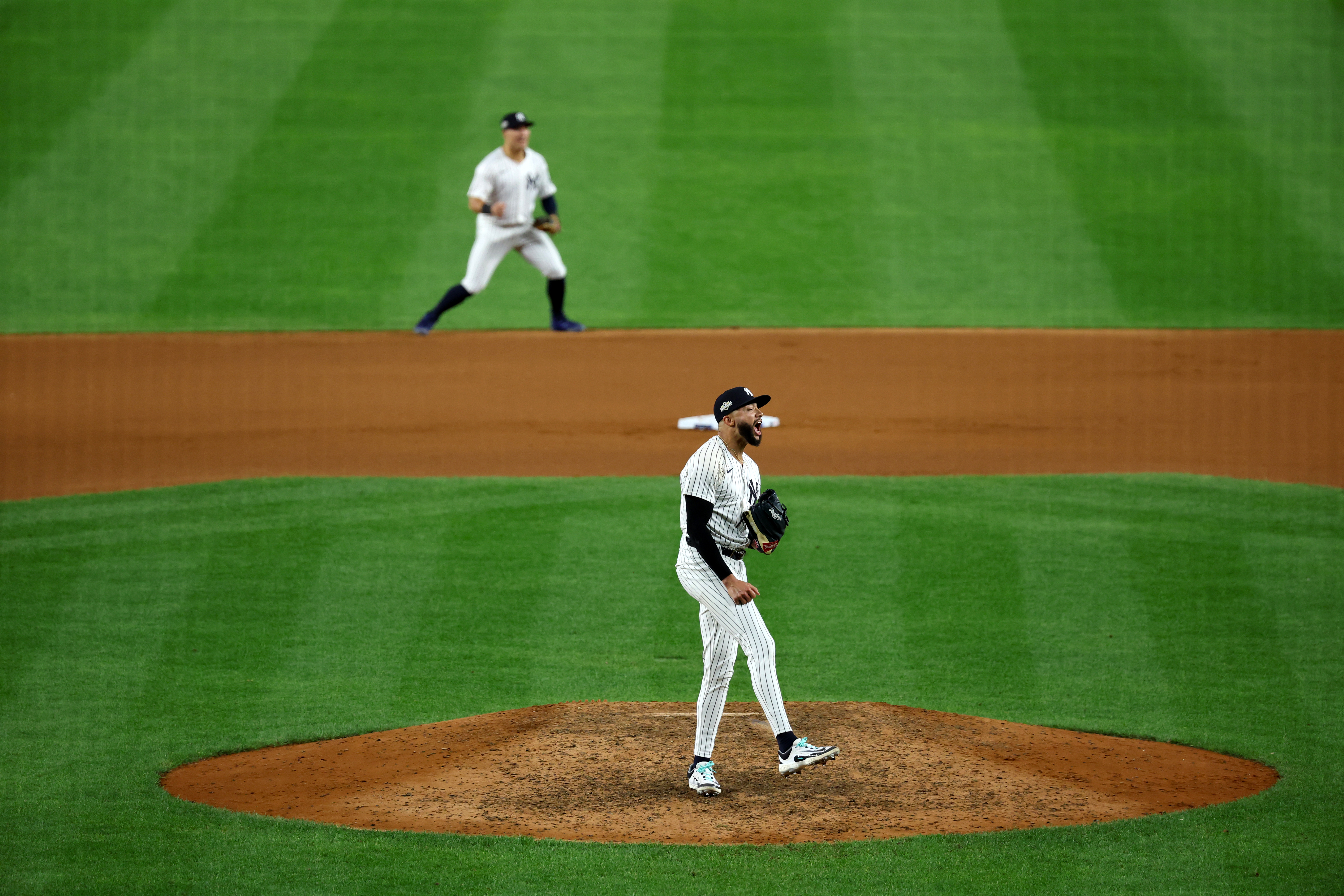 Dodgers Interested in $18 Million 2-Time All-Star Pitcher: Report